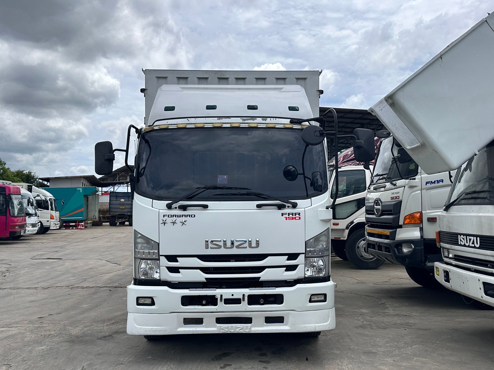 6ล้อISUZU FRR190แรง ปี64ตู้10บานพร้อมใช้งาน 6ล้อISUZU FRR190แรง ปี64ตู้10บานพร้อมใช้งาน