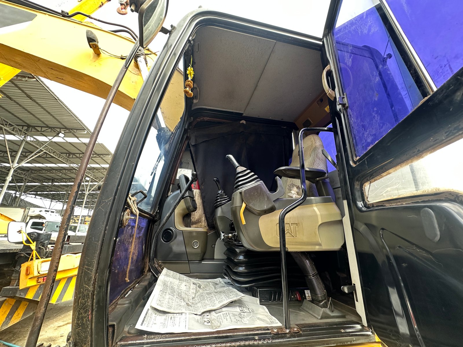 รถแบคโฮหัวคีบ CAT 320D พร้อมใช้งาน เตยรถบรรทุก