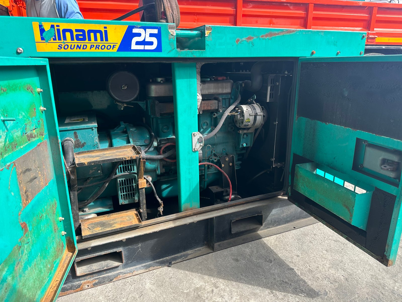 เครื่องกำเนิดไฟฟ้า 25-35 กิโลวัตต์ เครื่องกำเนิดไฟฟ้า 25-35 กิโลวัตต์