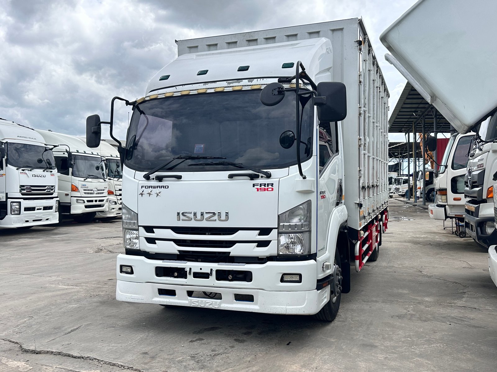 6ล้อISUZU FRR190แรง ปี64ตู้10บานพร้อมใช้งาน 6ล้อISUZU FRR190แรง ปี64ตู้10บานพร้อมใช้งาน