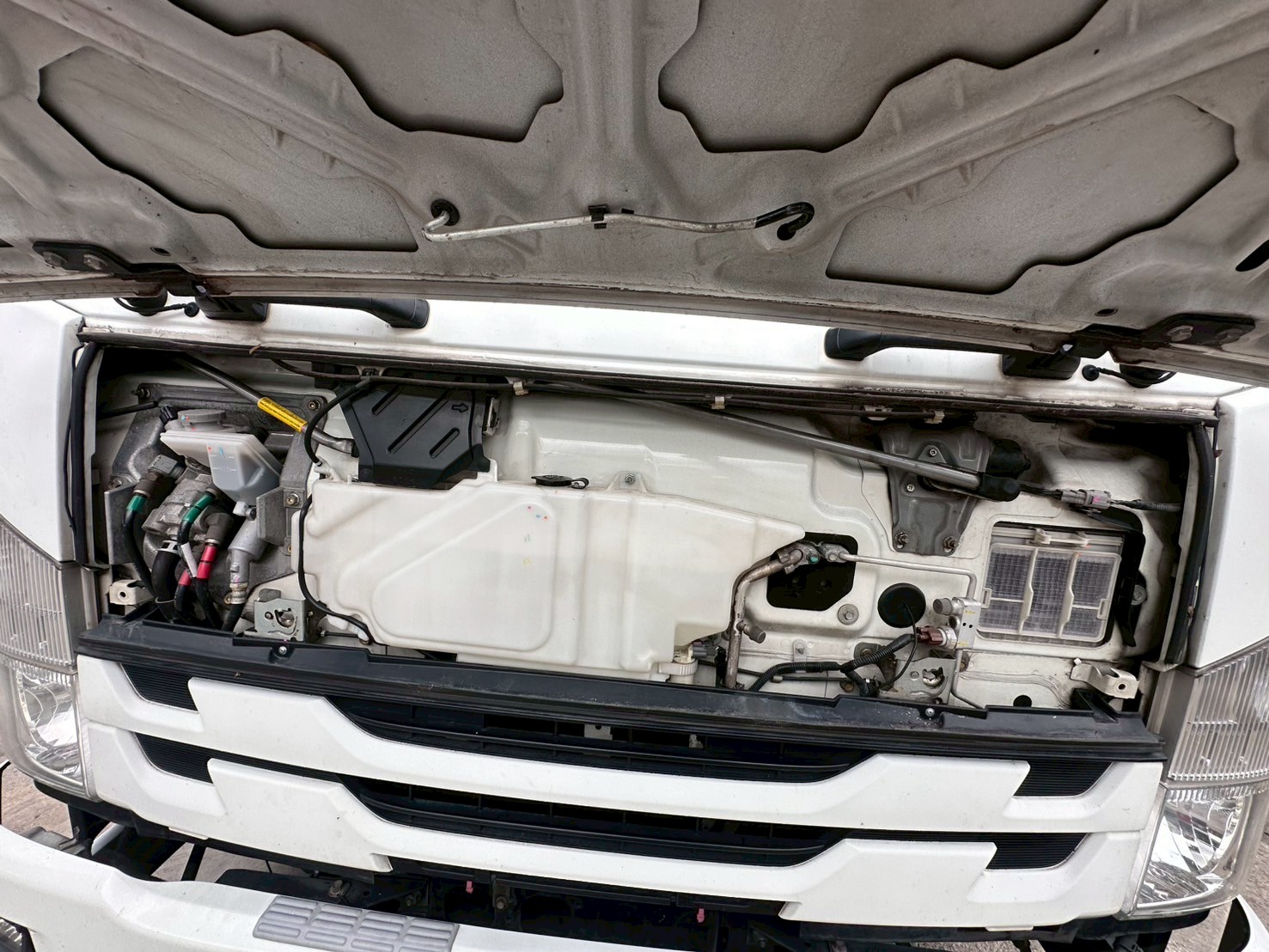 6ล้อISUZU FRR190แรง ปี64ตู้10บานพร้อมใช้งาน