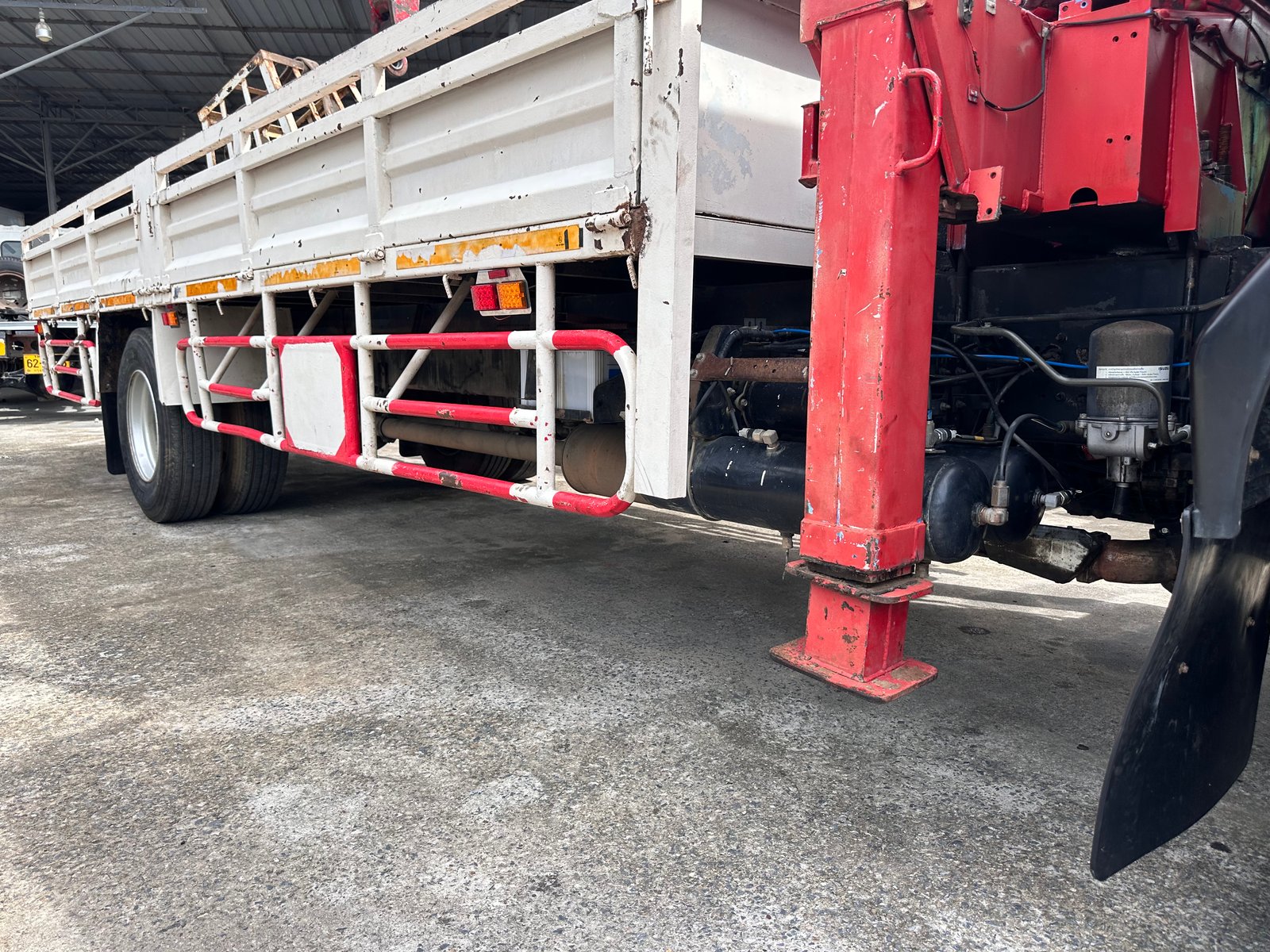 6ล้อ ติดเครน ISUZU FTR 240แรง ปี2554 ติดเครนTADANO 5ตัน 6ปลอก