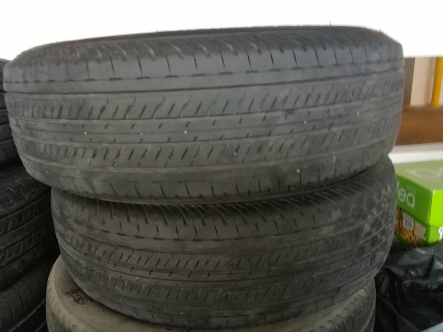 ขายยาง Bridgestone Duravis R611  205-70-15  ปี 2021  ยกชุด 4,000 บาท