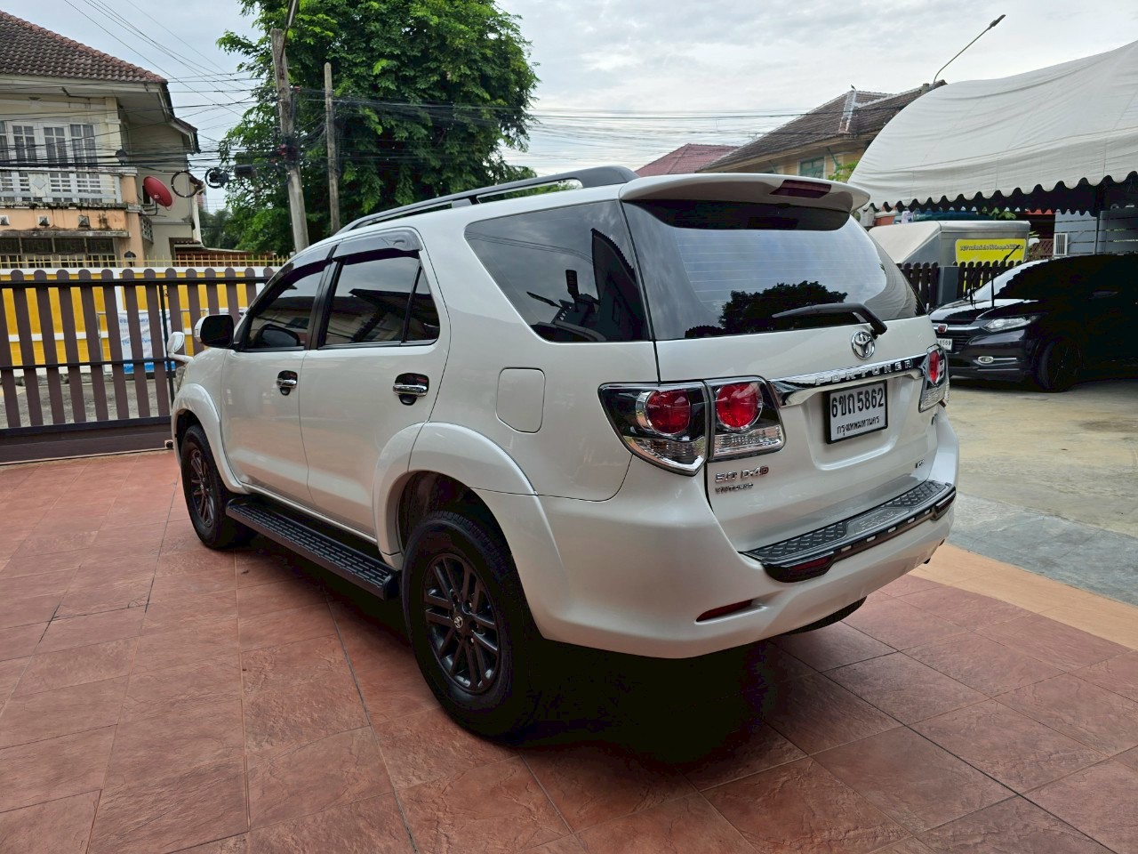 TOYOTA FORTUNER 3.0V AUTO ปี 2015 TOYOTA FORTUNER 3.0V AUTO ปี 2015