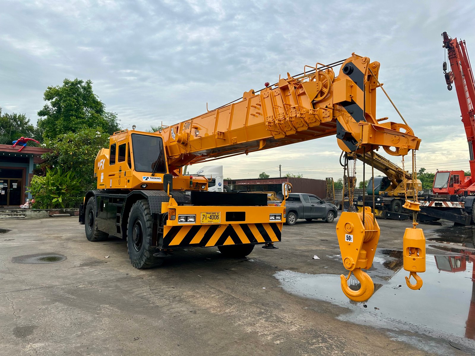 ขายรถเครนTR500M1 ระบยเซฟตี้100 เเอร์ครับ