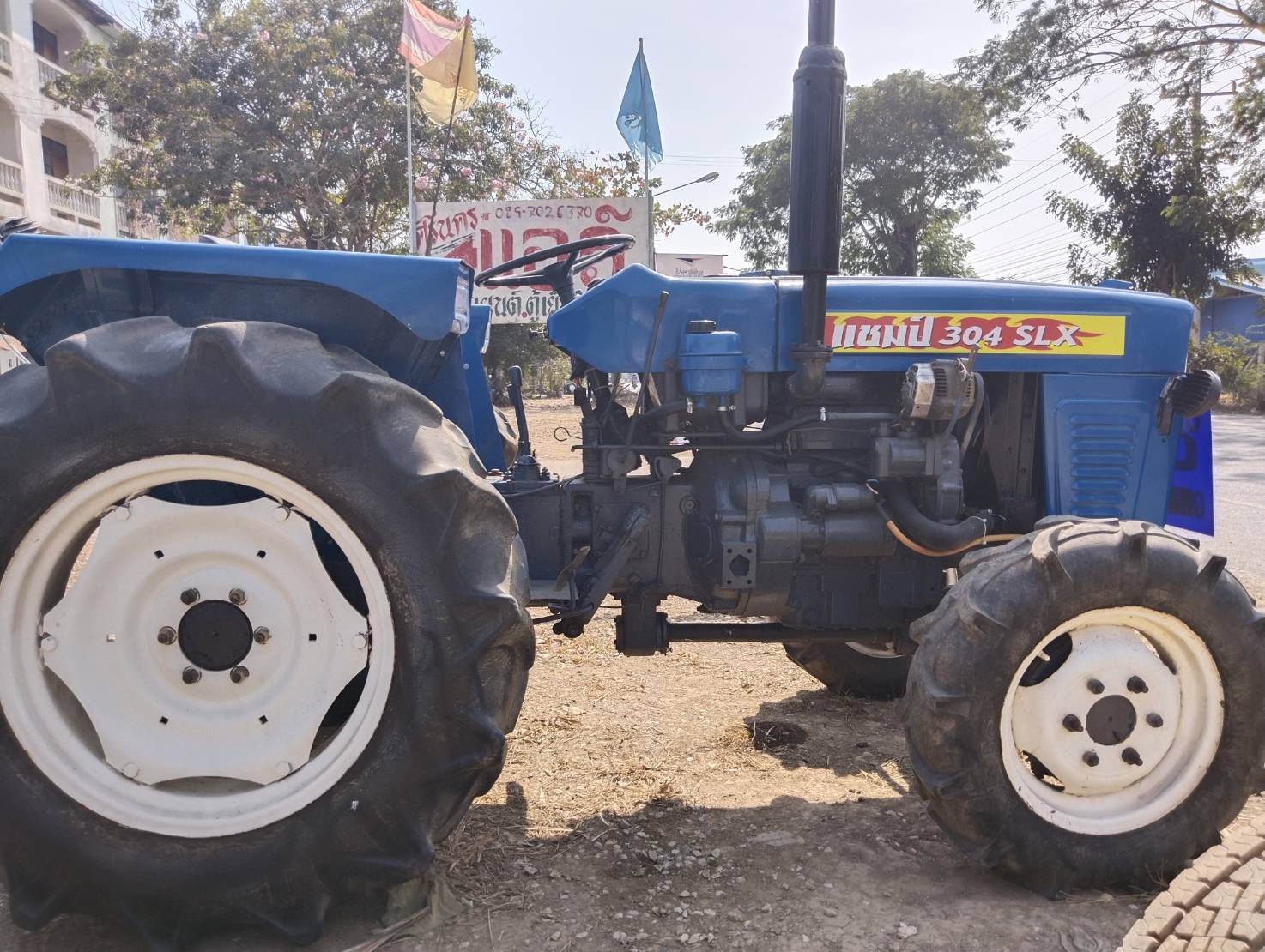 รถไถขนาดกลาง2เพลา แชมป์30แรง รถไถขนาดกลาง2เพลา แชมป์30แรง