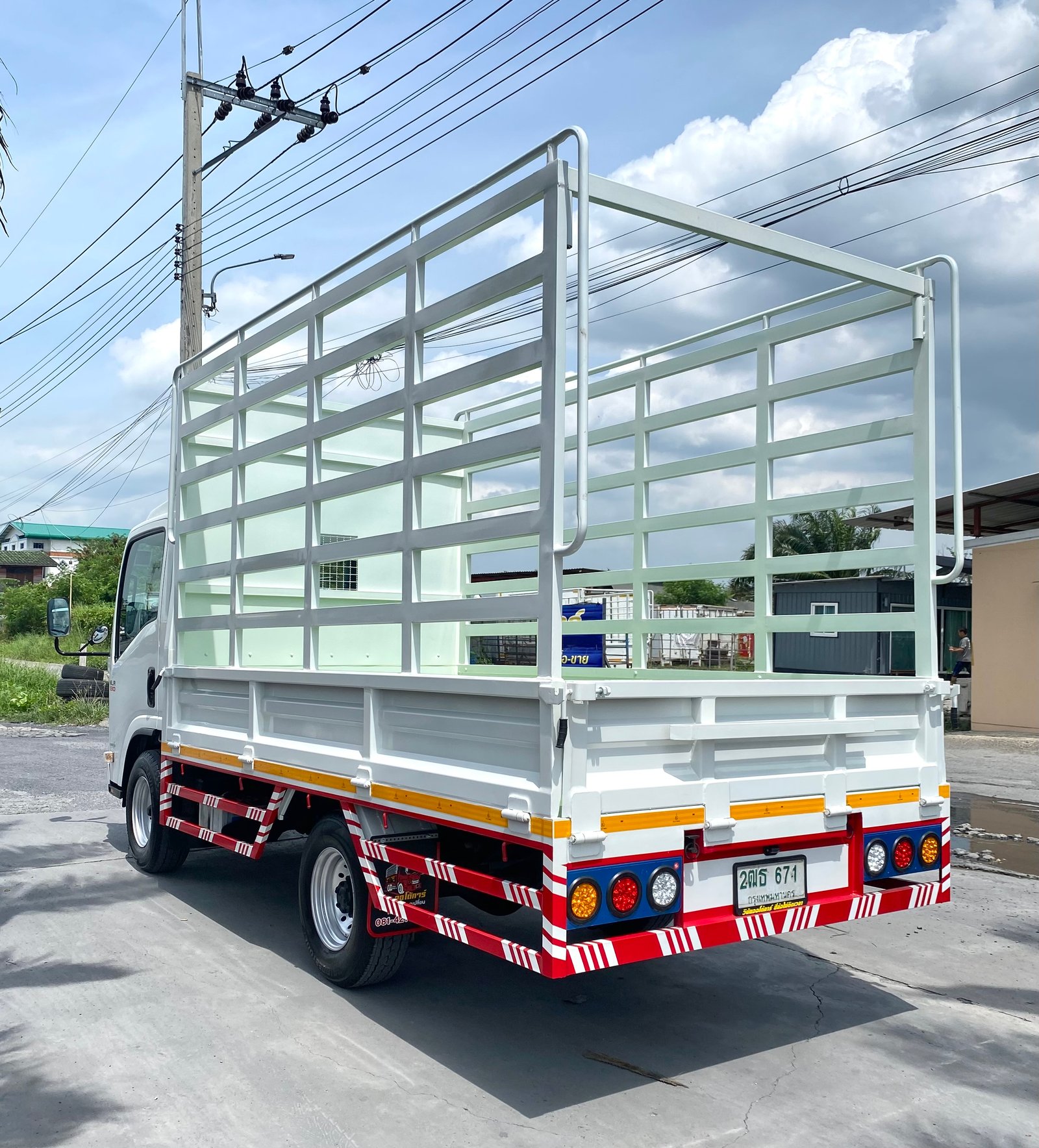 รถ ISUZU NLR 130 แรง ปี 2561 (รถห้างแท้ ) (4 ล้อไม่ติดเวลา) #รุ่นใหม่ #ไมล์ 90,311 รถสวย มือเดียว รถ ISUZU NLR 130 แรง ปี 2561 (รถห้างแท้ ) (4 ล้อไม่ติดเวลา) #รุ่นใหม่ #ไมล์ 90,311 รถสวย มือเดียว