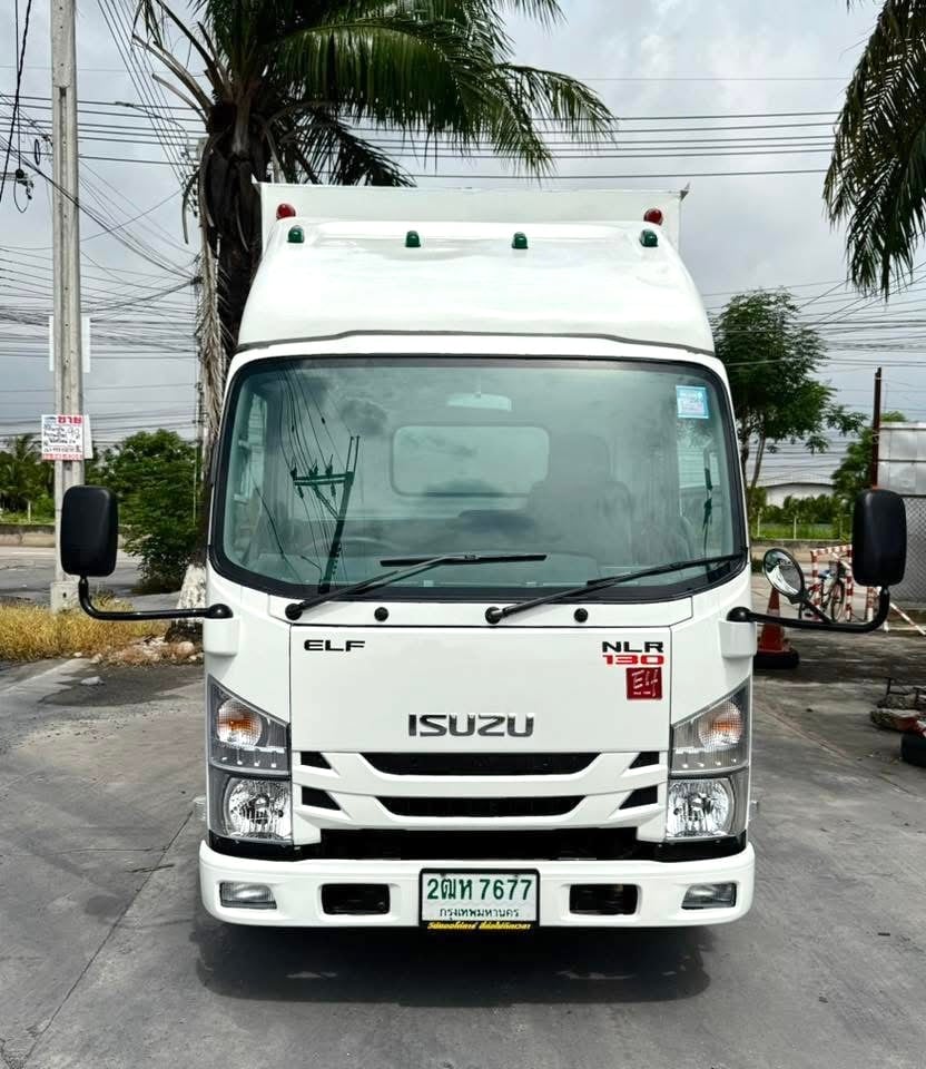 รถ ISUZU NLR 130 แรง ปี 2563  (รถห้างแท้ ) (4 ล้อไม่ติดเวลา) รุ่นใหม่  ไมล์น้อย รถสวย มือเดียว #ตู้แห้ง #ยาว3.30 ม. กว้าง 1.80 ม.