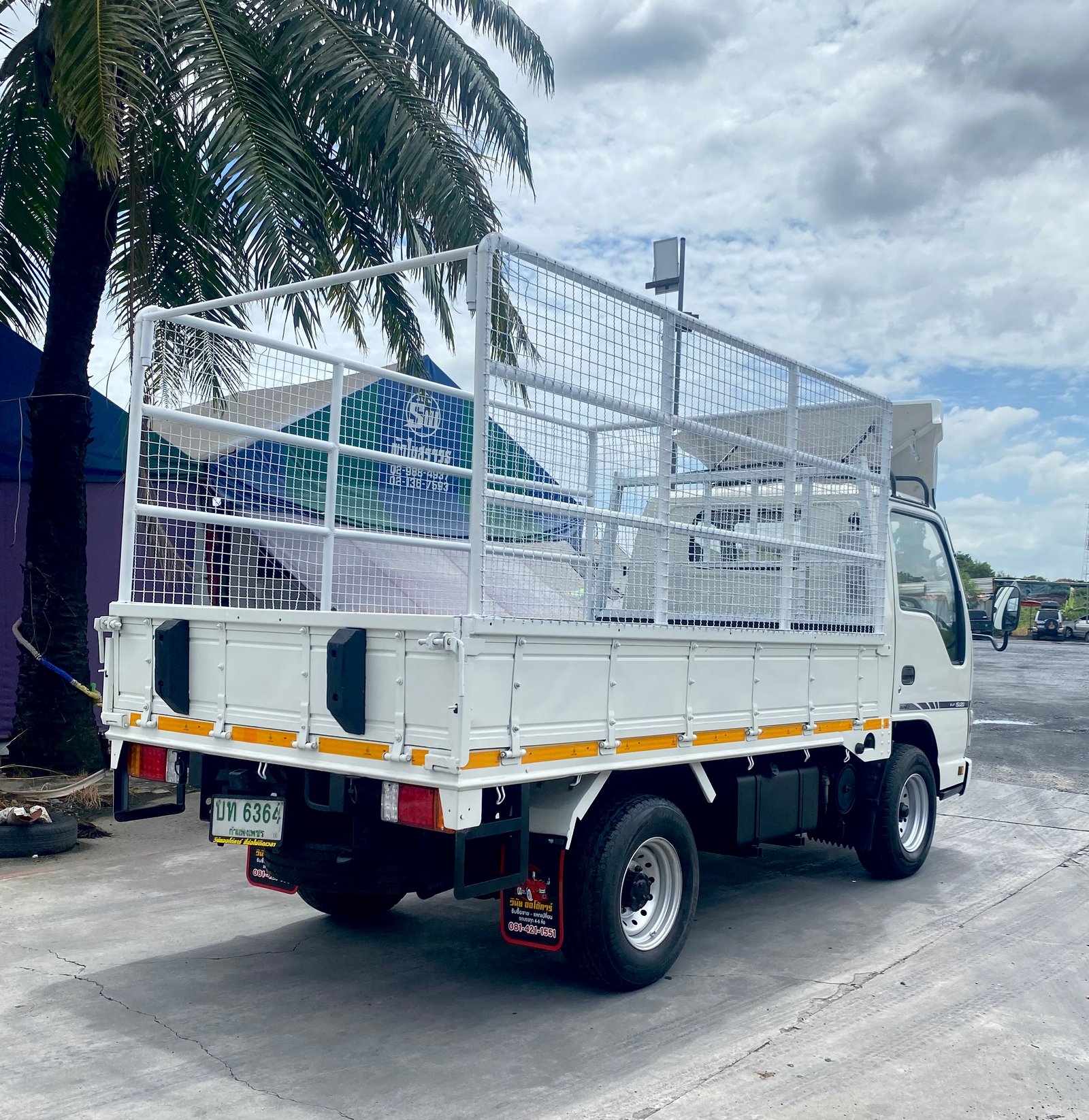 รถ ISUZU NKR 100 แรง เทอร์โบ รถห้างแท้ (4 ล้อไม่ติดเวลา) ปี 2550 แหนบหน้า เพลาลอย พวงมาลัยพาวเวอร์ รถ ISUZU NKR 100 แรง เทอร์โบ รถห้างแท้ (4 ล้อไม่ติดเวลา) ปี 2550 แหนบหน้า เพลาลอย พวงมาลัยพาวเวอร์