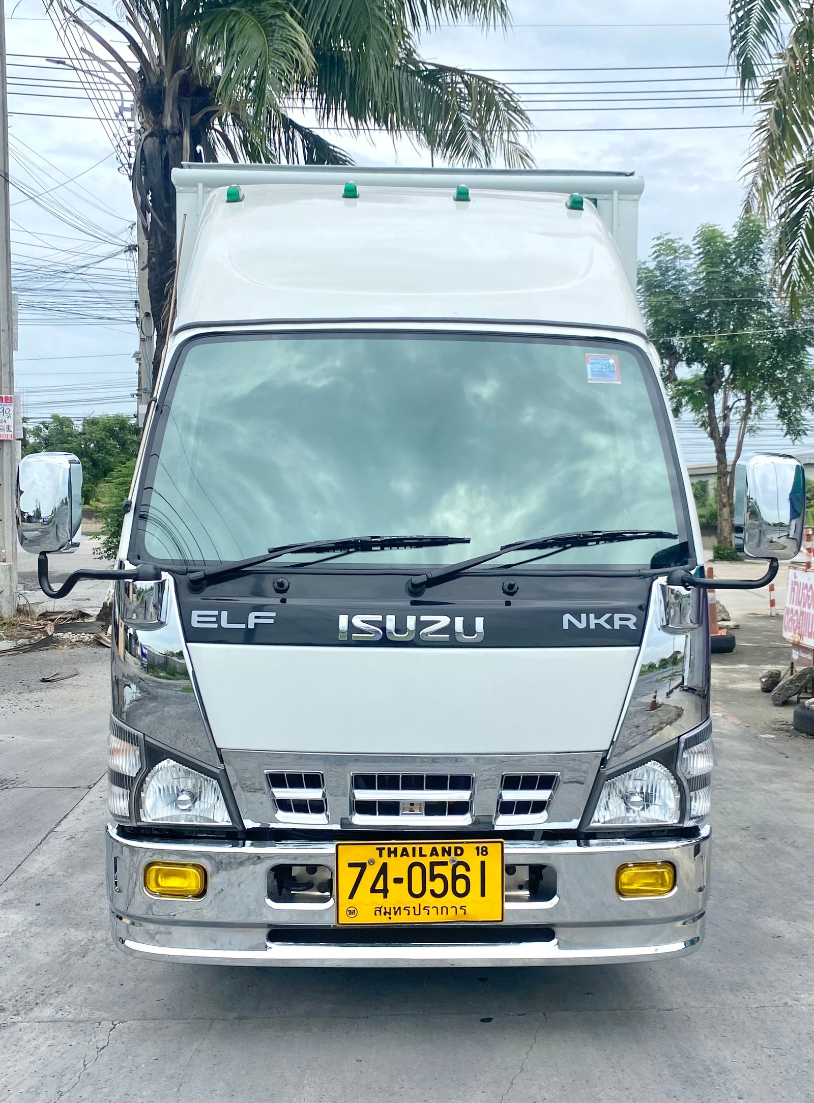 รถ ISUZU NKR 100 แรง เทอร์โบ รถห้างแท้ (4 ล้อไม่ติดเวลา) แหนบหน้า เพลาลอย ตู้แห้ง 6 บาน รถ ISUZU NKR 100 แรง เทอร์โบ รถห้างแท้ (4 ล้อไม่ติดเวลา) แหนบหน้า เพลาลอย ตู้แห้ง 6 บาน