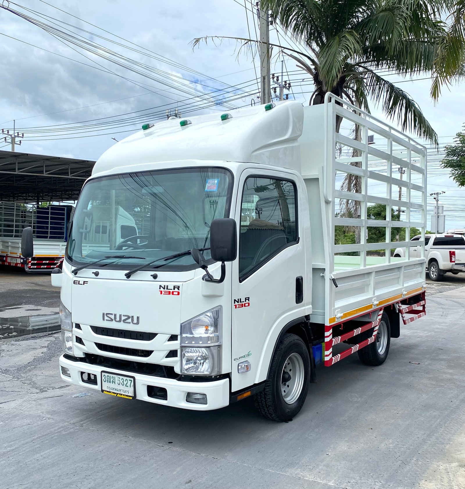 รถ ISUZU NLR 130 แรง ปี 2563 (รถห้างแท้ ) (4 ล้อไม่ติดเวลา) #รุ่นใหม่ #ไมล์น้อย รถสวย มือเดียว กะบะเ