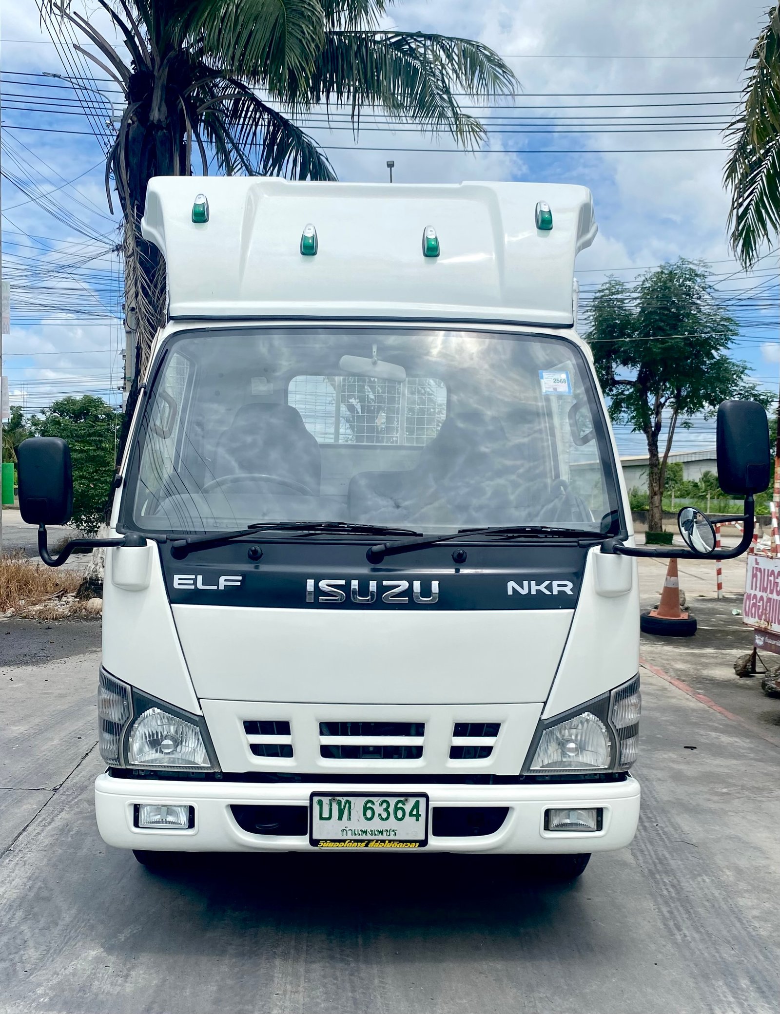 รถ ISUZU NKR 100 แรง เทอร์โบ รถห้างแท้ (4 ล้อไม่ติดเวลา) ปี 2550 แหนบหน้า เพลาลอย พวงมาลัยพาวเวอร์ รถ ISUZU NKR 100 แรง เทอร์โบ รถห้างแท้ (4 ล้อไม่ติดเวลา) ปี 2550 แหนบหน้า เพลาลอย พวงมาลัยพาวเวอร์