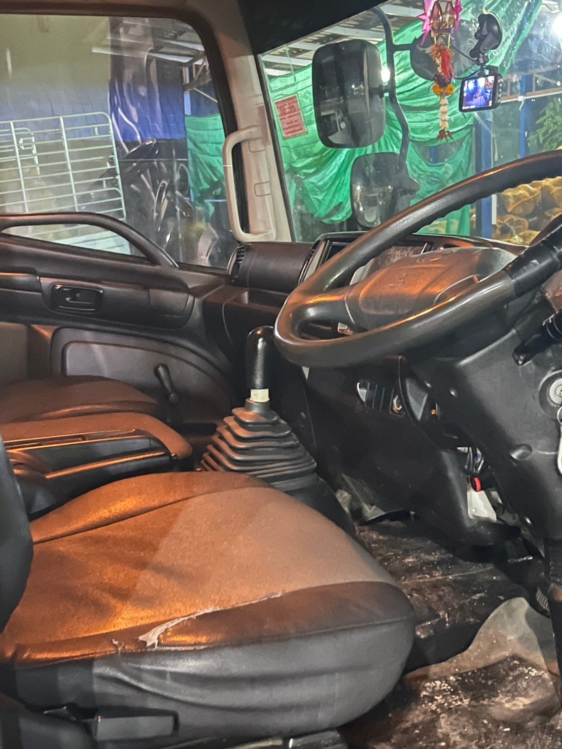 ขาย HINO FC9JJLA 175 แรง ปี 2557 สภาพพร้อมใช้งาน สนใจติดต่อสอบถาม 081-9952288 สุวัฒน์ ขาย HINO FC9JJLA 175 แรง ปี 2557 สภาพพร้อมใช้งาน สนใจติดต่อสอบถาม 081-9952288 สุวัฒน์
