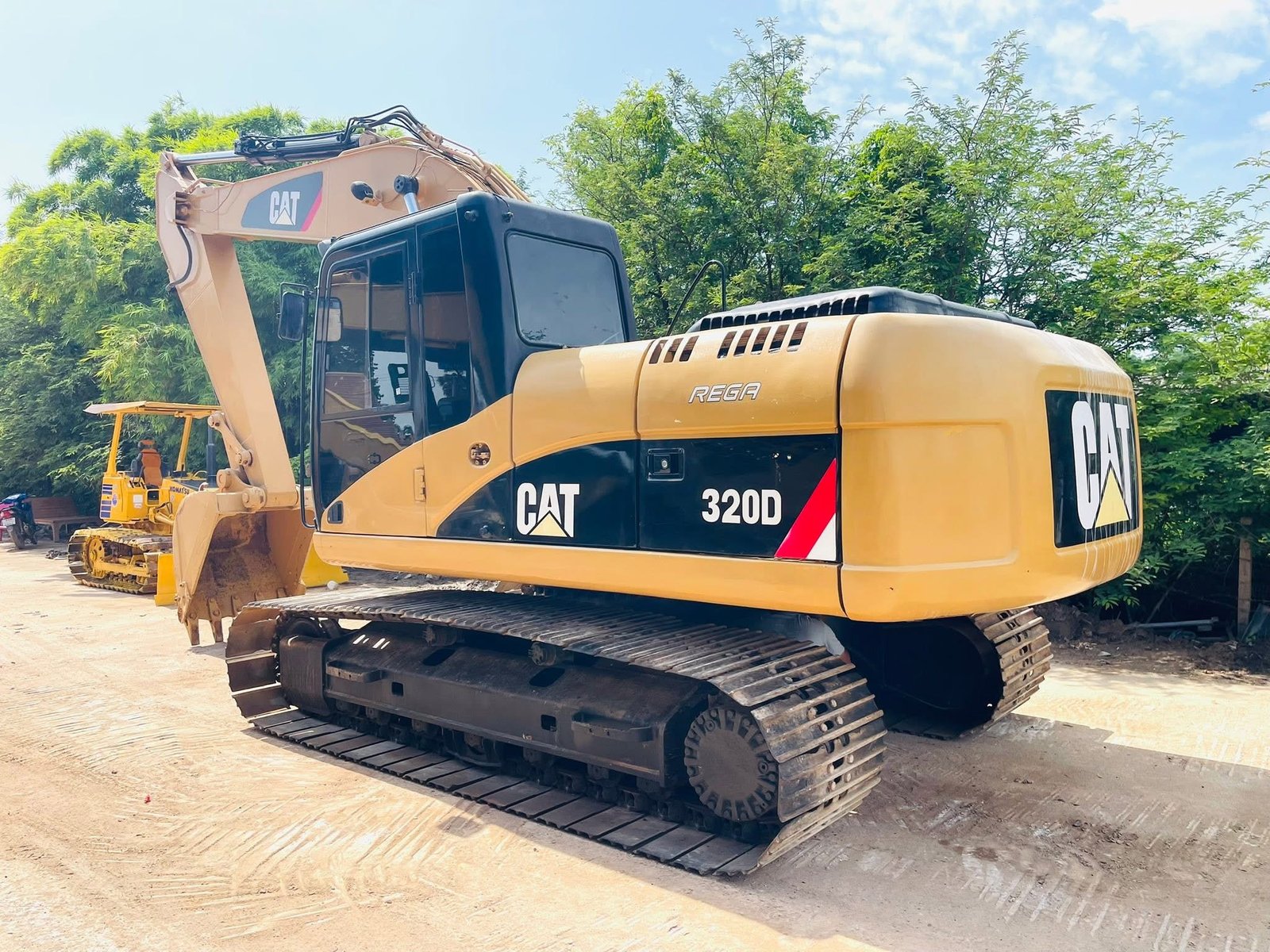 CAT320D กะบอกดำ (เก่าญี่ปุ่น) เครื่องปั้มแห้งสวย