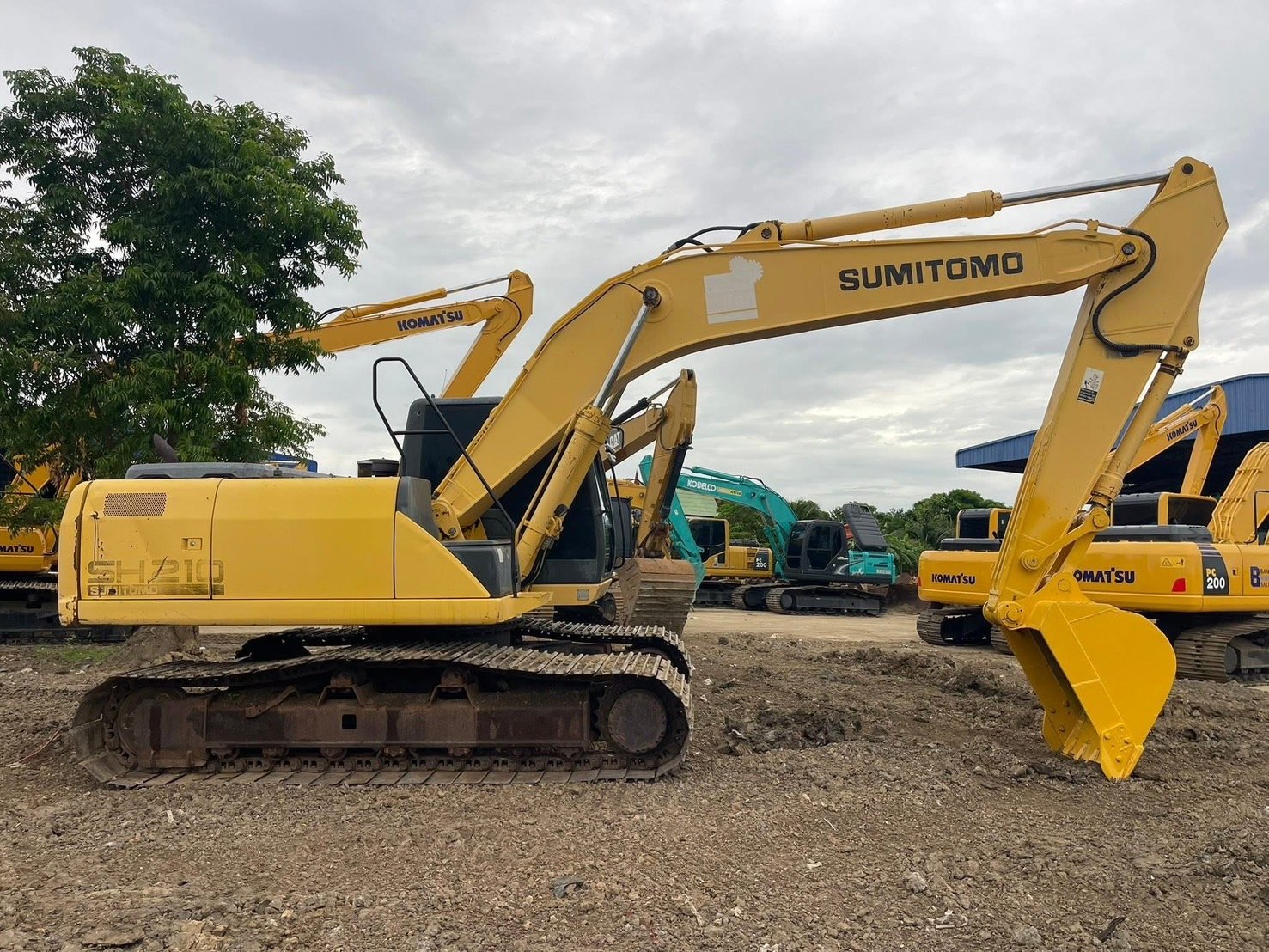 SH210F-5 ไฟฟ้าครบ ระบบดี เครื่อง-ปั๊มแห้ง SH210F-5 ไฟฟ้าครบ ระบบดี เครื่อง-ปั๊มแห้ง