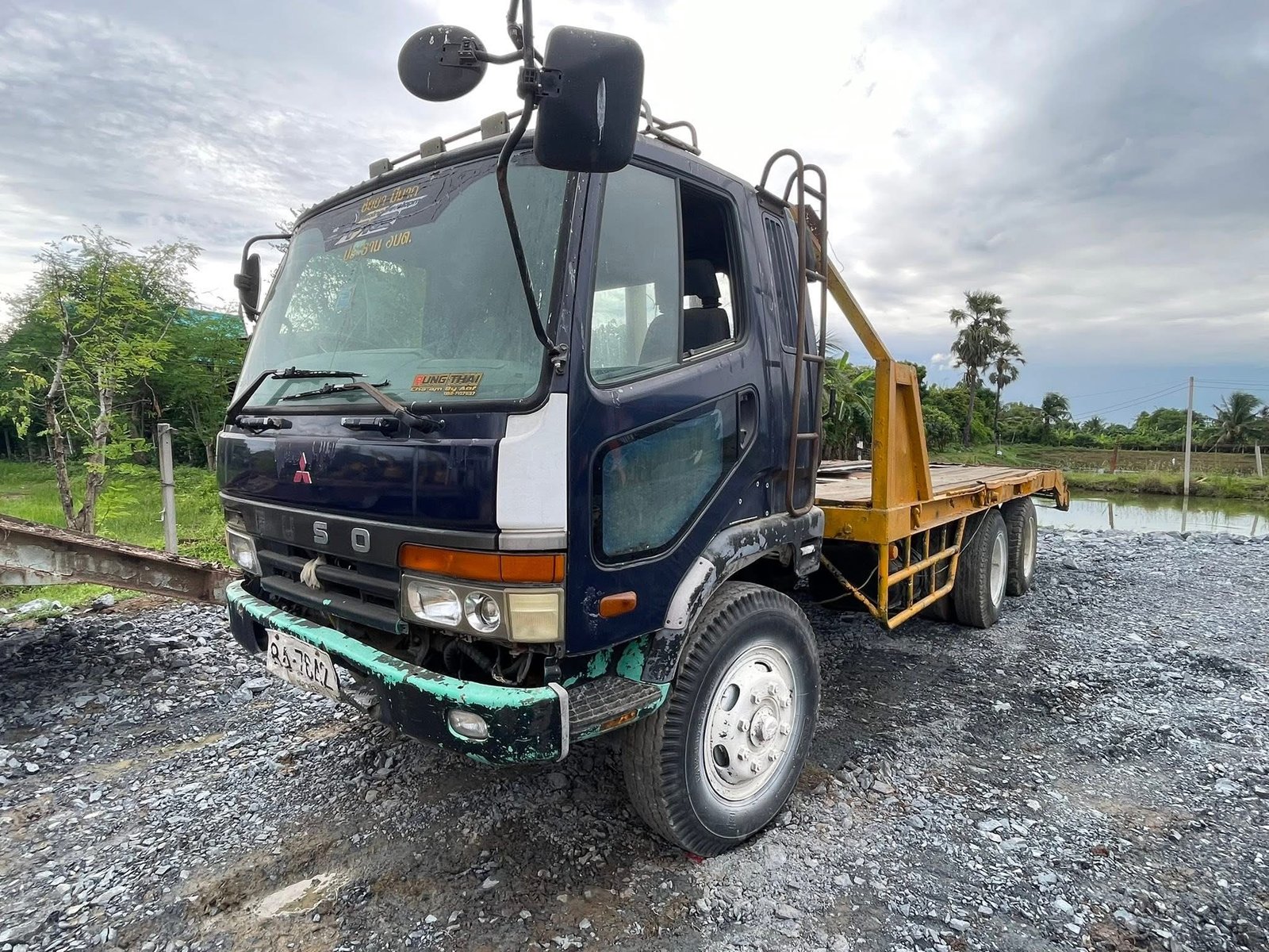 10ล้อ FN527-MA ท้ายลาด 2 เพลา 10เกียร เคื่อง 195