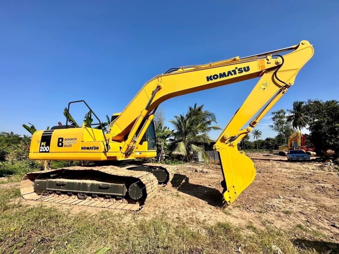 Komatsu PC200-7 ไมล์ 10,000 ซม Komatsu PC200-7 ไมล์ 10,000 ซม