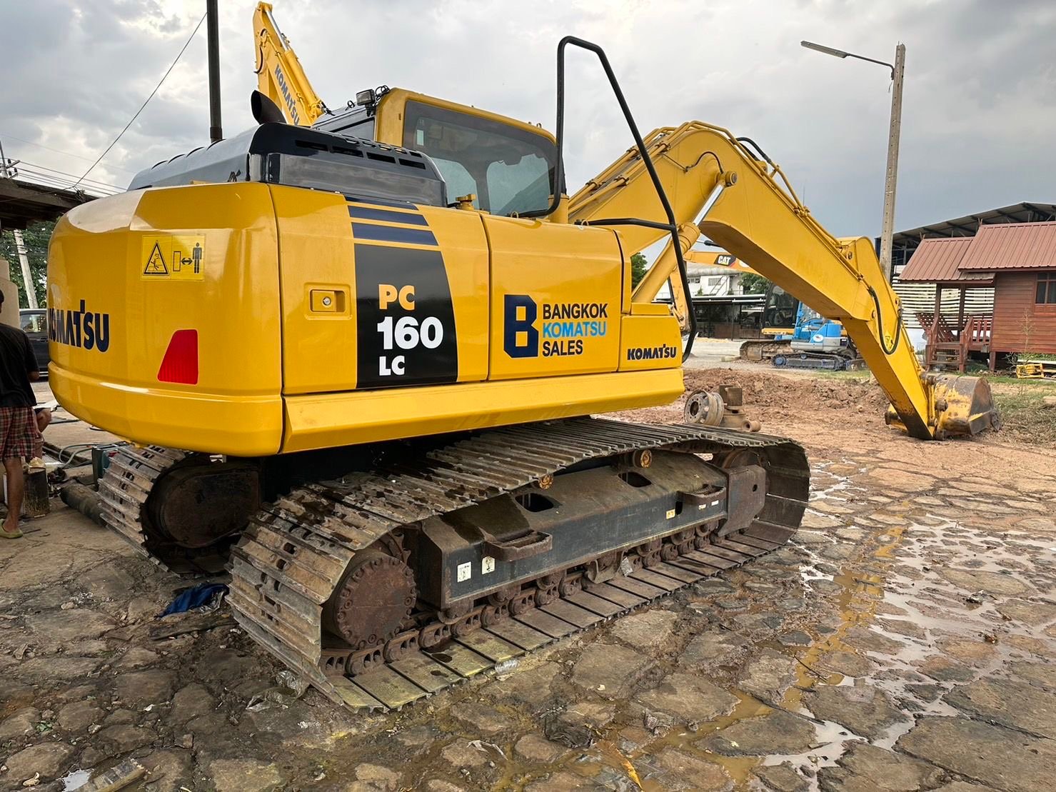 KOMATSU PC160-8 
ทำงาน 5600 ซม