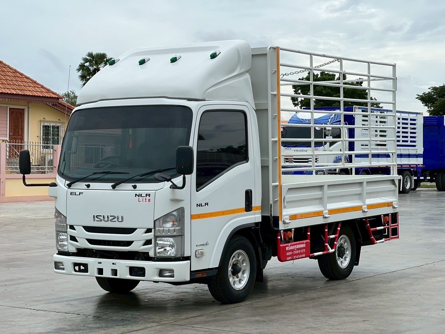 4ล้อ NEW NLR 130 เเรง ตู้เเห้ง 2 บาน ยาวใน 3.30