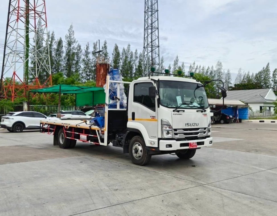 เข้าใหม่❗️ป้ายแดงๆ ไมล์ 303 กิโล 6ล้อ NEW ISUZU FRR 190 ปี 2558