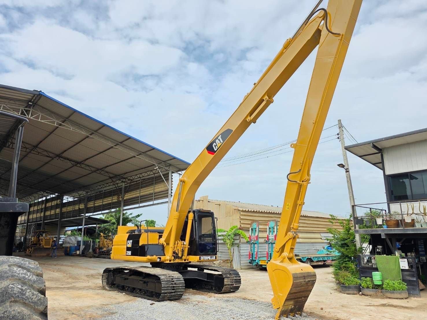 CAT320LC 1KI00342 บูมยาว 16 M.ไฟฟ้าครบ