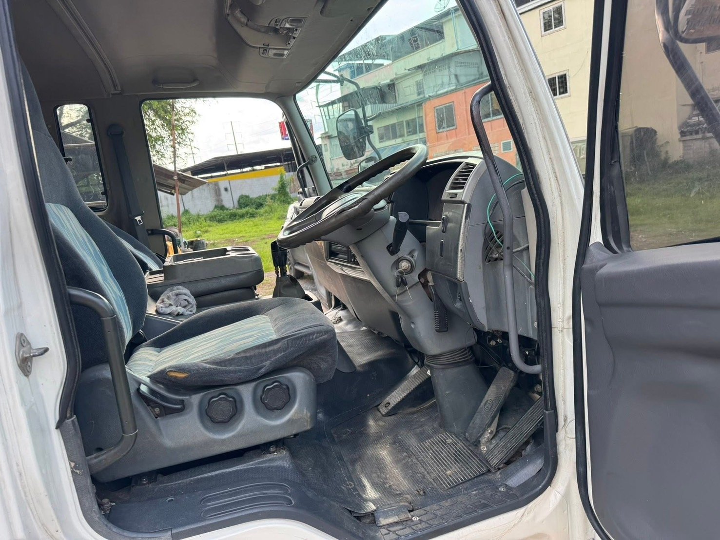 10ล้อทุกน้ำ MITSUBISHI FUSO เครื่อง 6M60 240 แรงโบ ปี 2557 10ล้อทุกน้ำ MITSUBISHI FUSO เครื่อง 6M60 240 แรงโบ ปี 2557