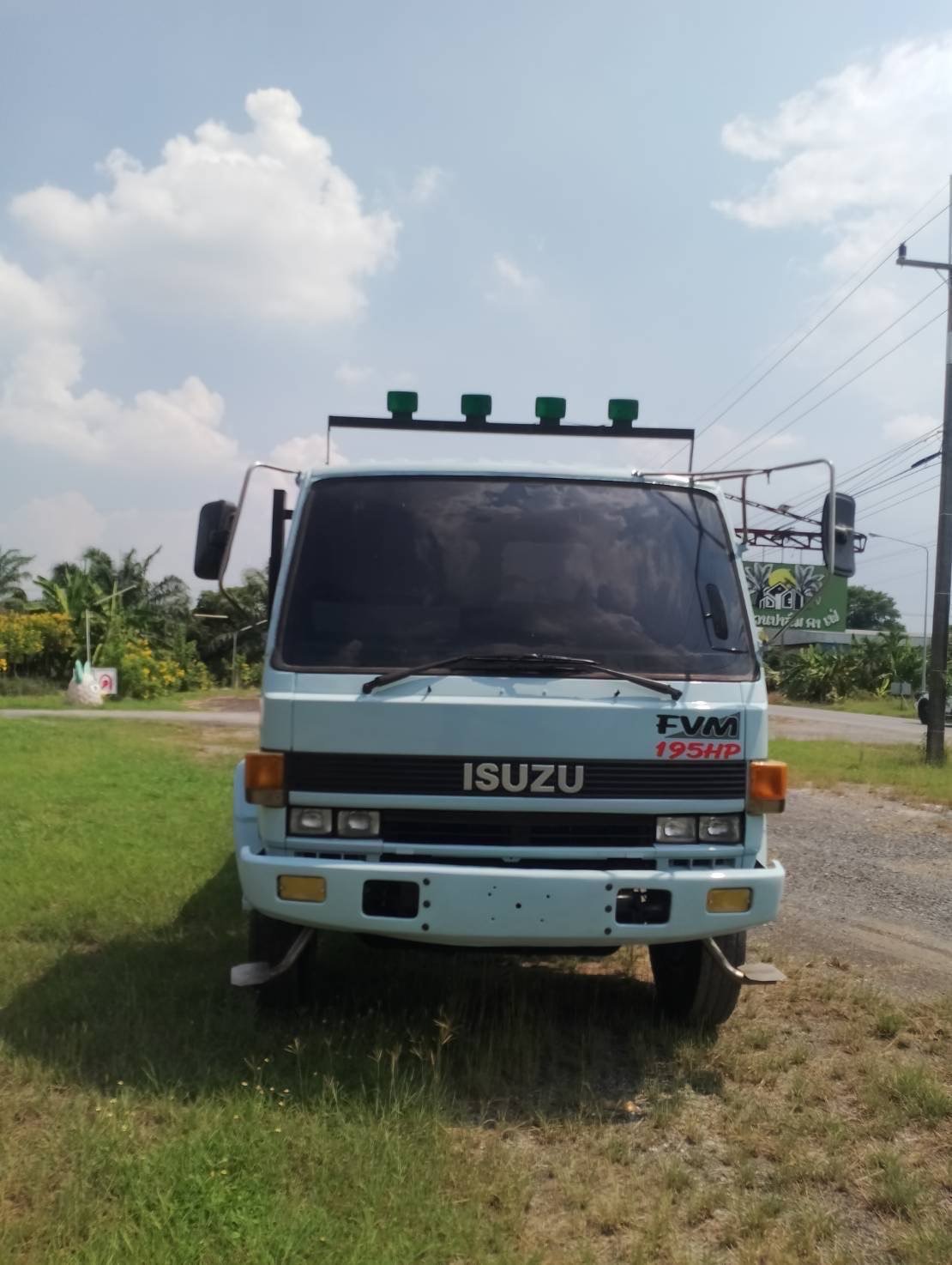 6ล้อ ISUZU ท้ายลาด 160 แรง ปี 2532 ม.79 ยาว 6.40.เมตร 6ล้อ ISUZU ท้ายลาด 160 แรง ปี 2532 ม.79 ยาว 6.40.เมตร