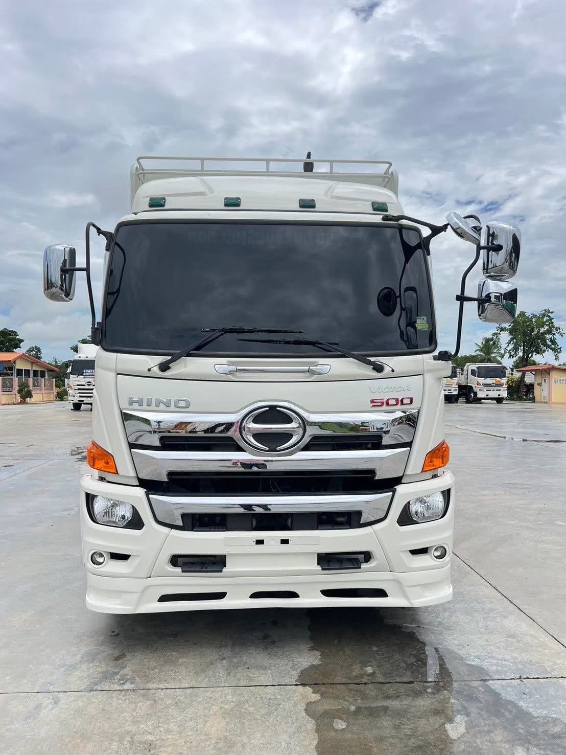 10ล้อ HINO FL8J 260 แรง (ไม่ดัมพ์ ) ยาว 6.30 เมตร 10ล้อ HINO FL8J 260 แรง (ไม่ดัมพ์ ) ยาว 6.30 เมตร
