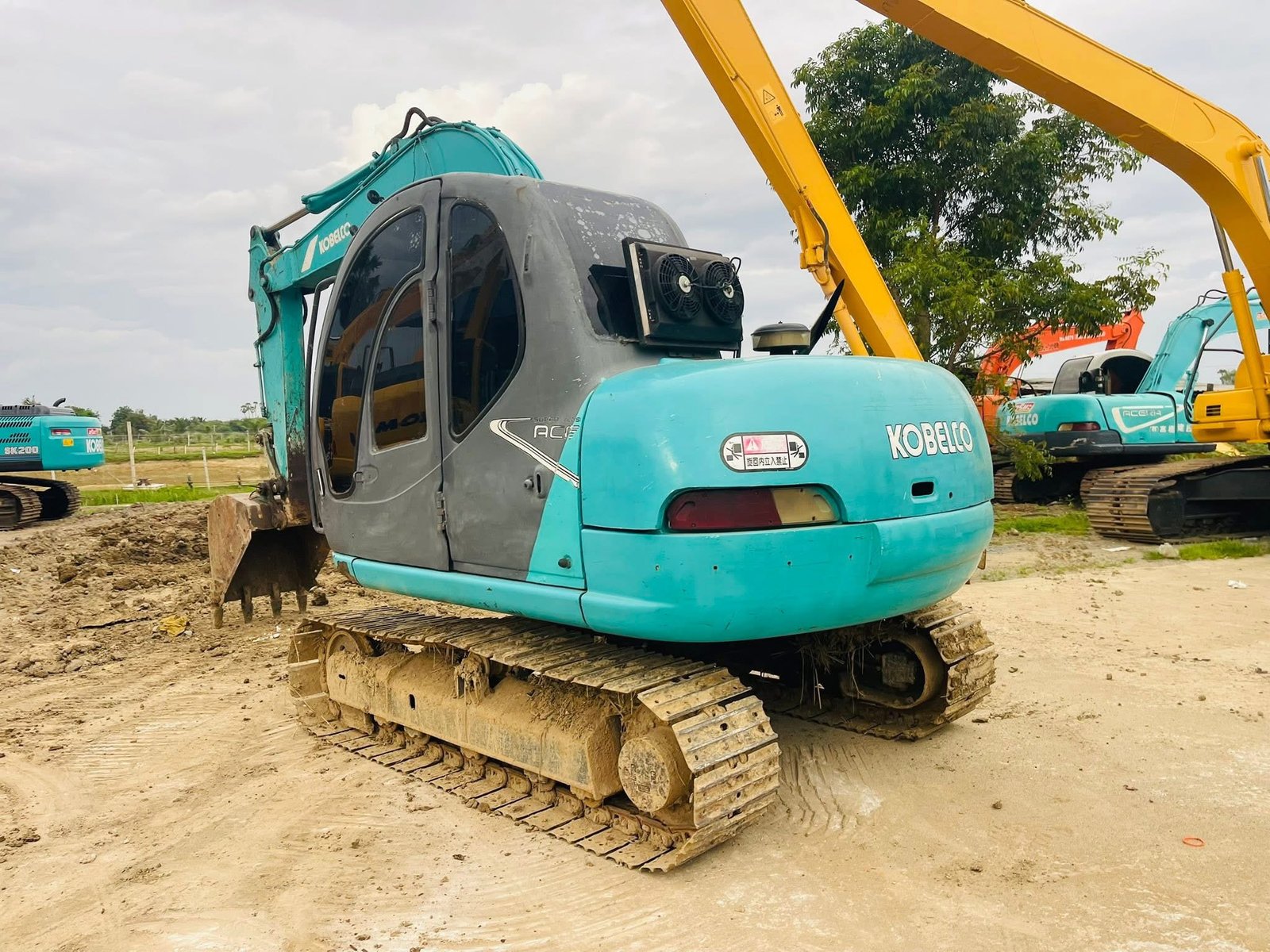 SK 60-5 ไฟฟ้าครบ ระบบดีมาก เครื่องดี SK 60-5 ไฟฟ้าครบ ระบบดีมาก เครื่องดี