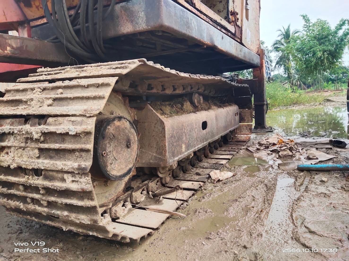 PC60-2  
รถเจาะ วางเสาเข็มหรึอเสาไฟฟ้า