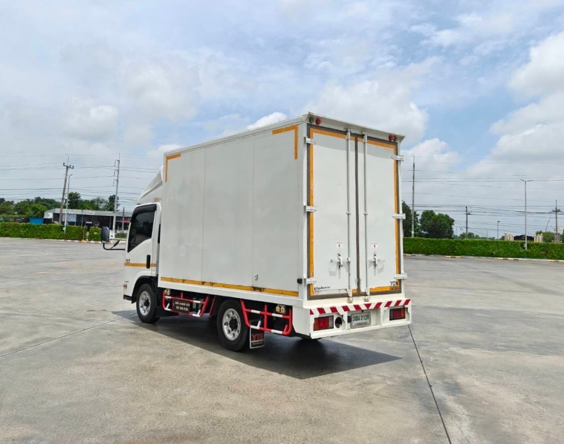4ล้อ NEW NLR 130 เเรง ตู้เเห้ง 2 บาน ยาวใน 3.30