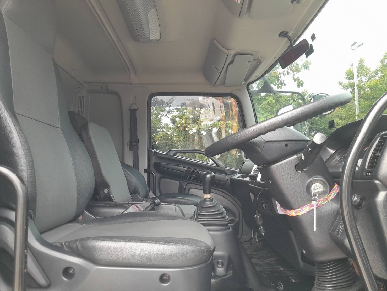 6 ล้อ HINO FG8J 240 แรง ตู้ผ้าใบ ยาว 7.80 เมตร อู่ BBC 6 ล้อ HINO FG8J 240 แรง ตู้ผ้าใบ ยาว 7.80 เมตร อู่ BBC