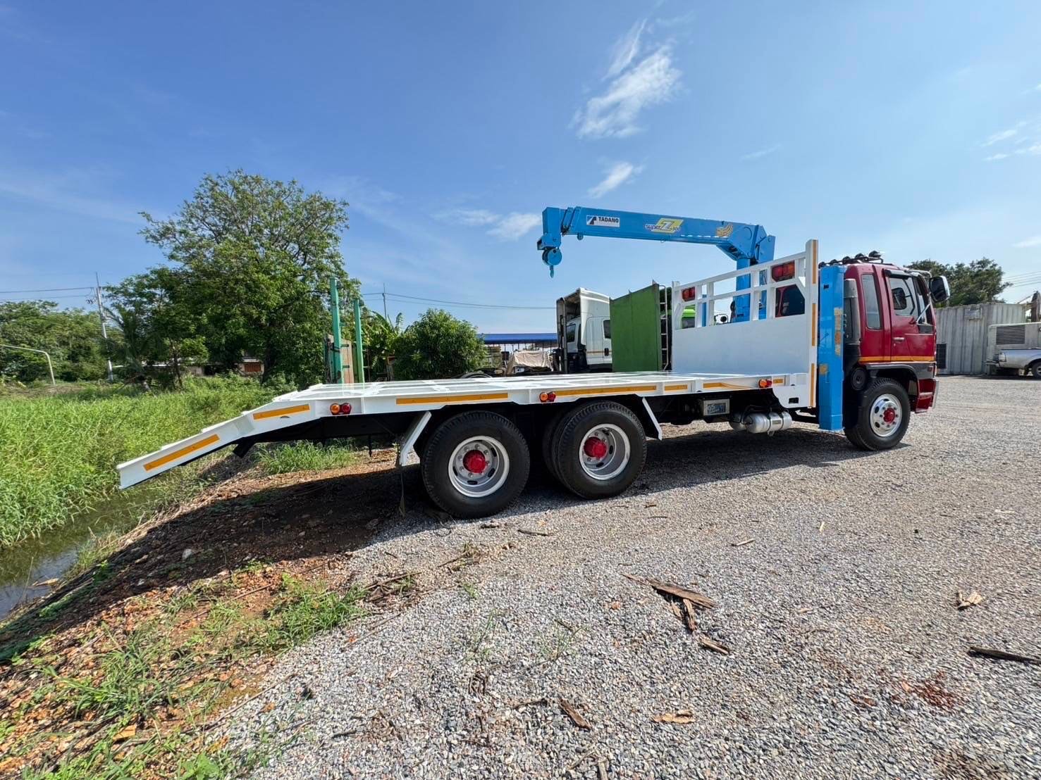 10ล้อ HINO 3H 195 แรง ติดเครน TADANO ท้องแบน 4.5 ตัน 10ล้อ HINO 3H 195 แรง ติดเครน TADANO ท้องแบน 4.5 ตัน