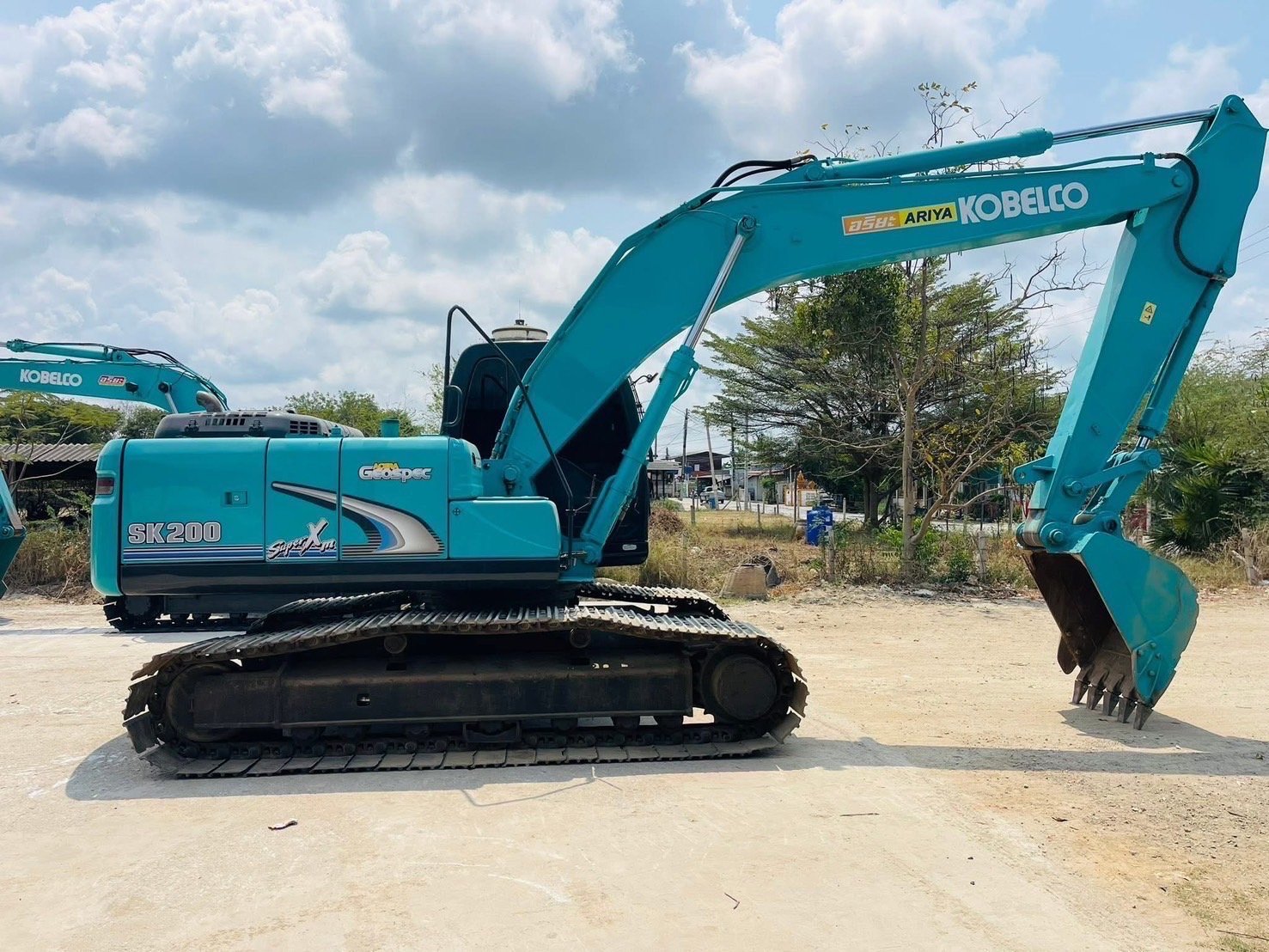 SK200-8YN12 สวยเดิม ไฟฟ้าครบ SK200-8YN12 สวยเดิม ไฟฟ้าครบ