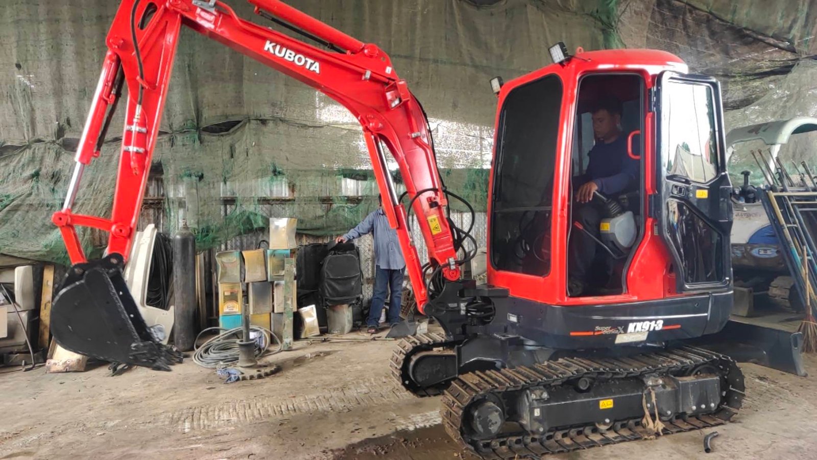 ขายด่วน
KUBOTA KX91-3 SX ปี 2561 
ทำงาน 4200 ซม ขนาด 3 ตัน เก๋งแอร์ รุ่นยอดนิยม
