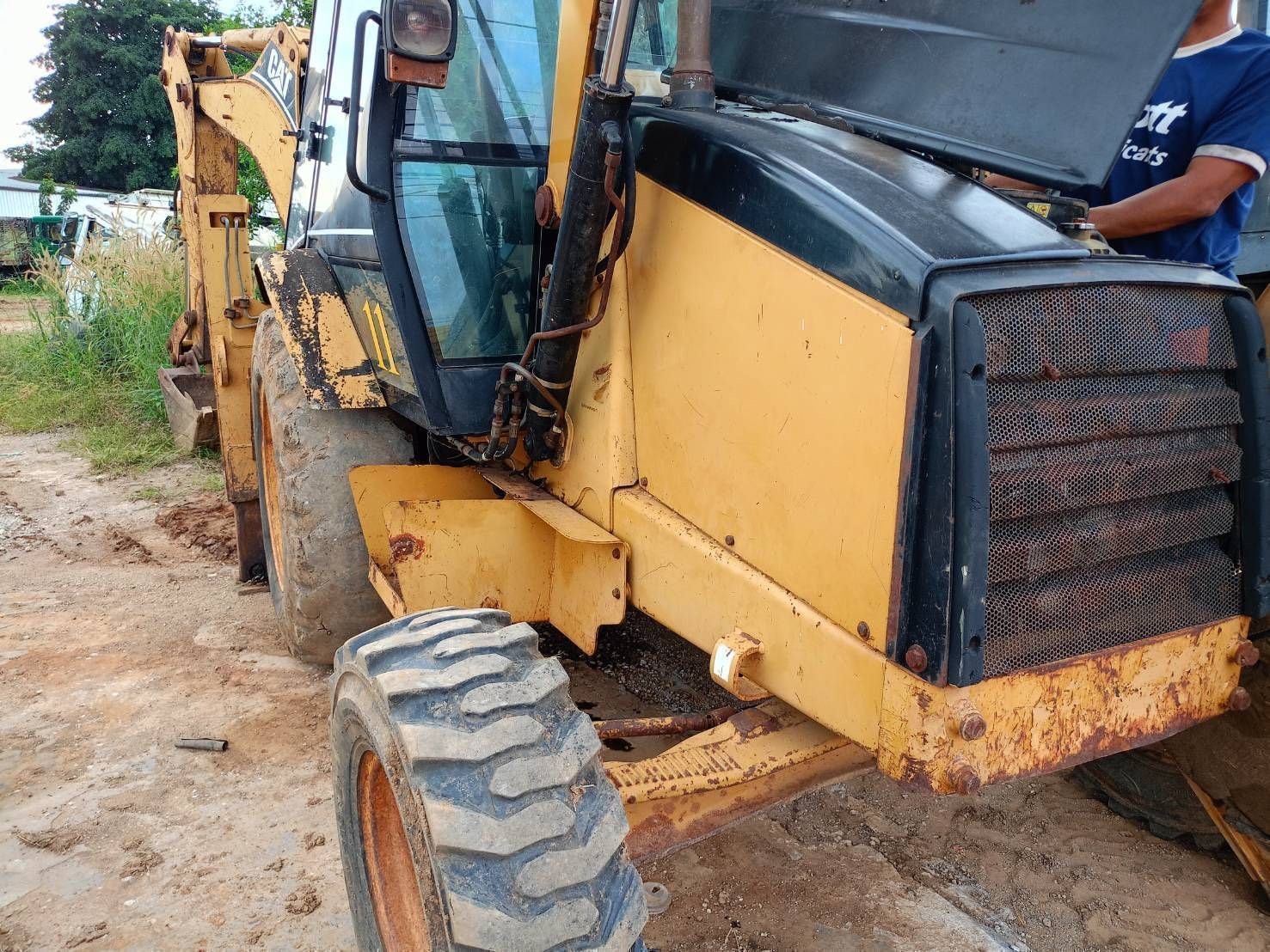 รถตัก CATERPILLAR 424D หน้าตักหลังขุด