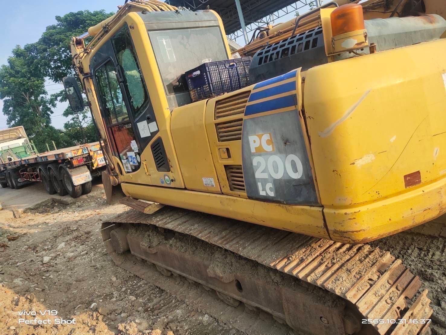 KOMATSU PC200--8-AC (รถนำเข้า)