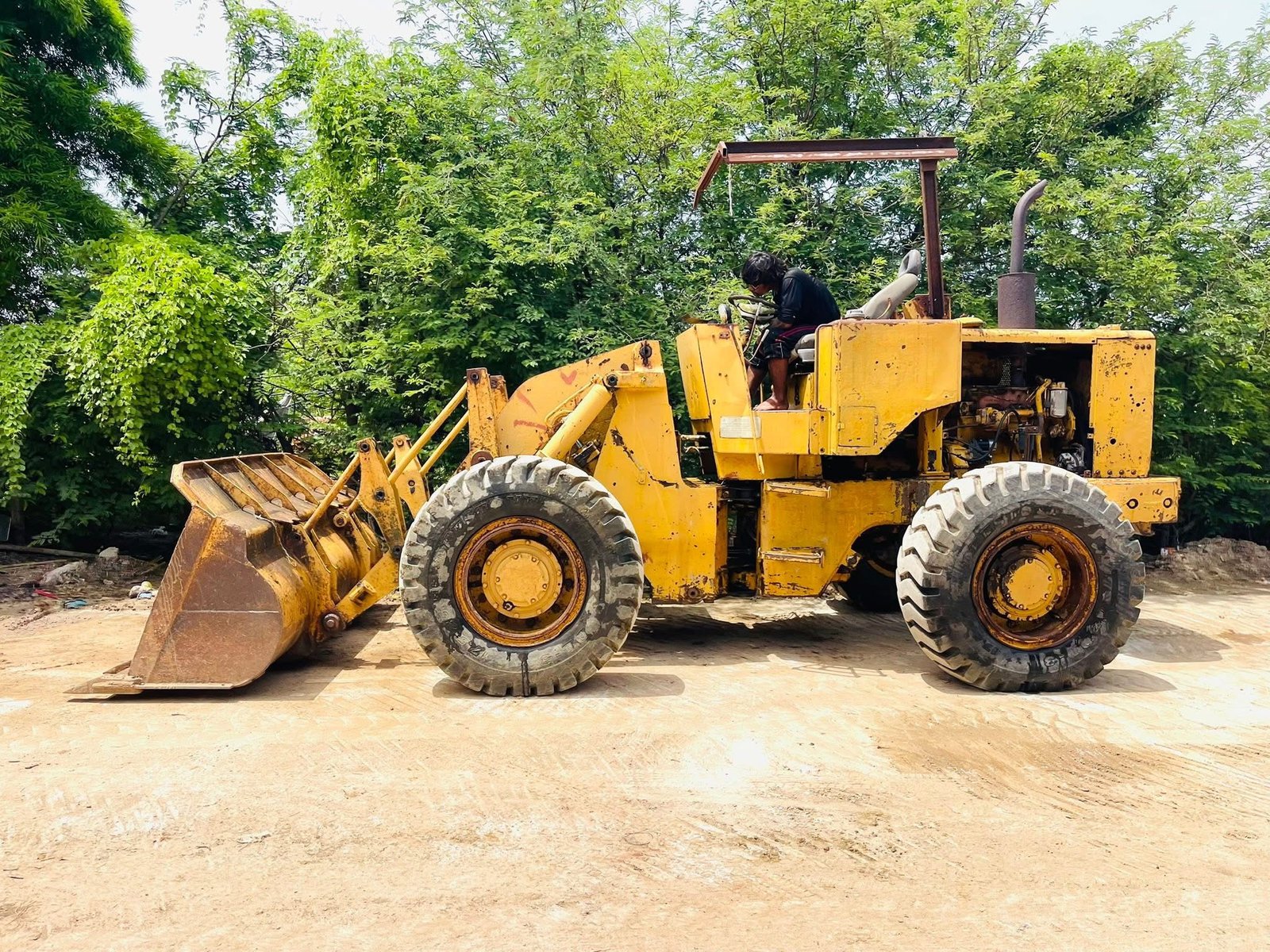 รถตัก CAT 930 เอวอ่อน สภาพดีมาก เครื่อง-เกียรดี