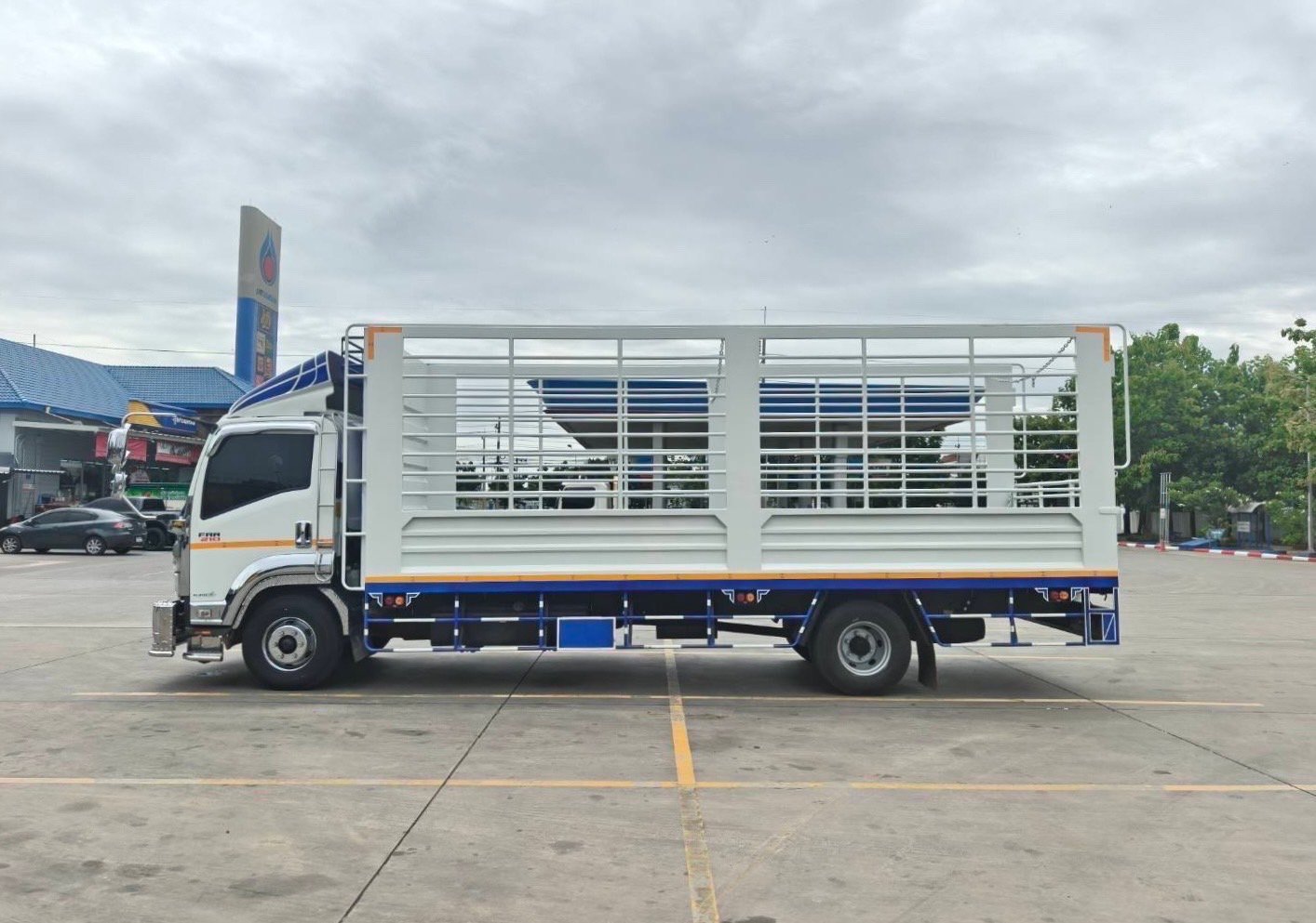 6ล้อ NEW ISUZU FRR 210 ปี 2566 ยาว 6.50 เมตร