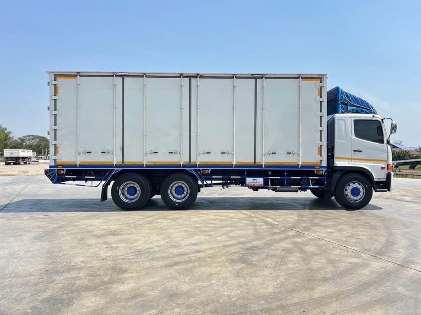 10ล้อ HINO FL8J 260 ปี 2565 ตู้แห้ง 10 บาน