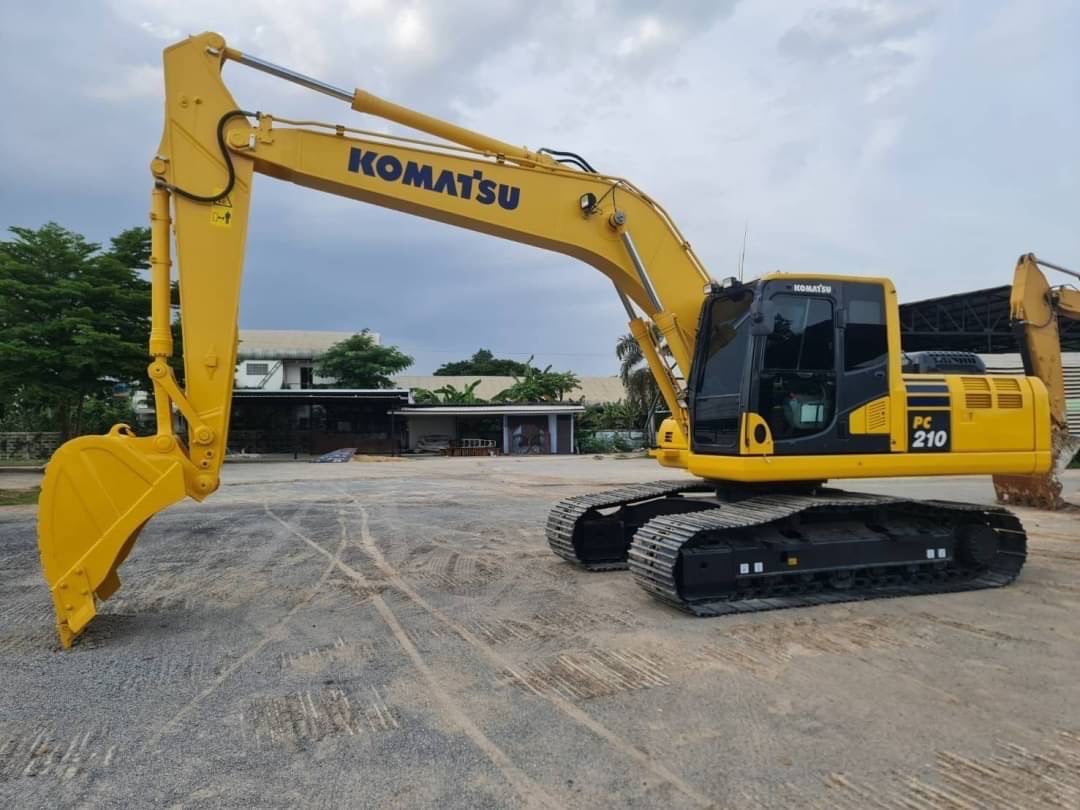แบคโฮ KOMATSU PC210-10MO 3400 ชั่วโมง PM7000 แบคโฮ KOMATSU PC210-10MO 3400 ชั่วโมง PM7000