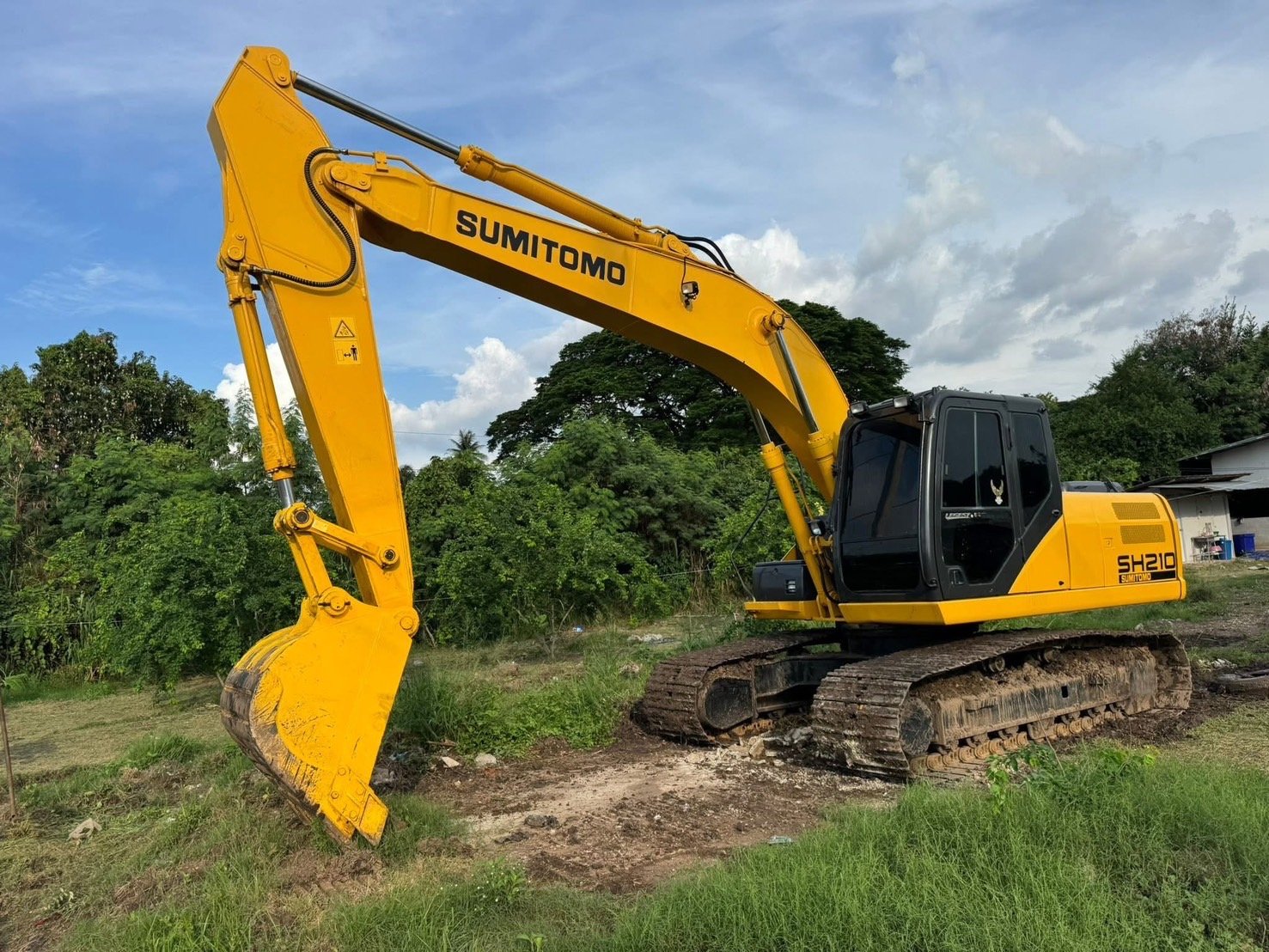 SUMTOMO SH210-5 เครื่อง ISUZU ปี 2558