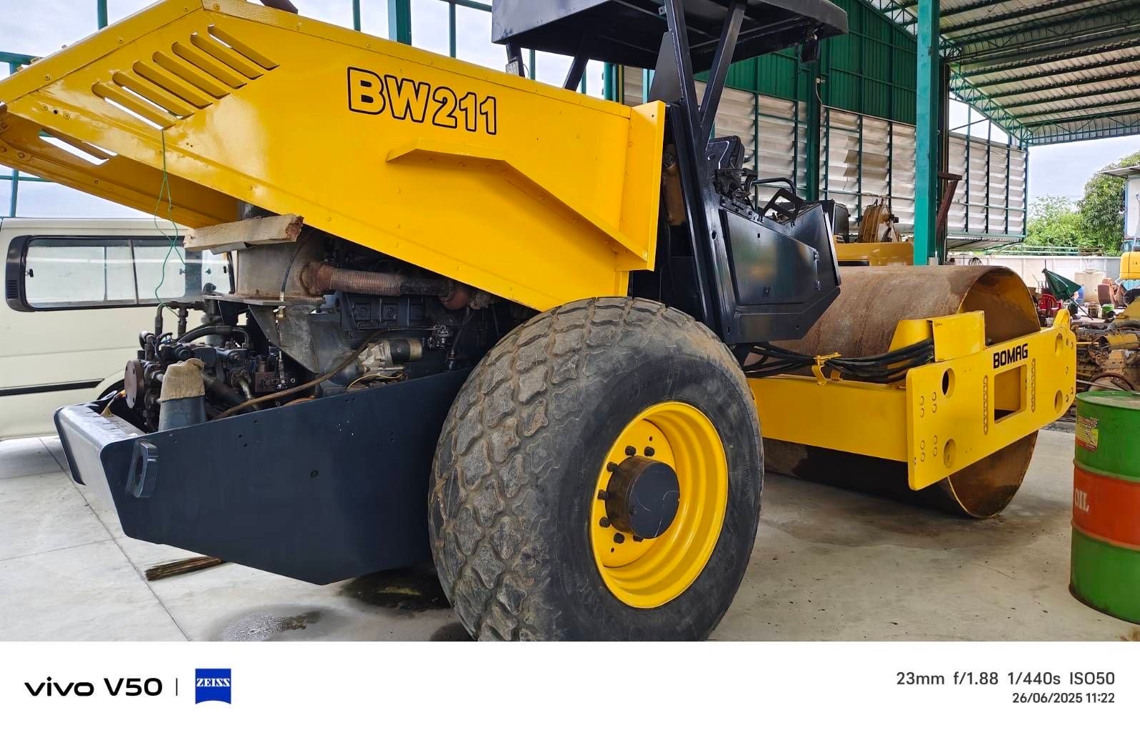 รถบด BOMAG BW211D-3 ล้อเรียบ เล่มทเบียน