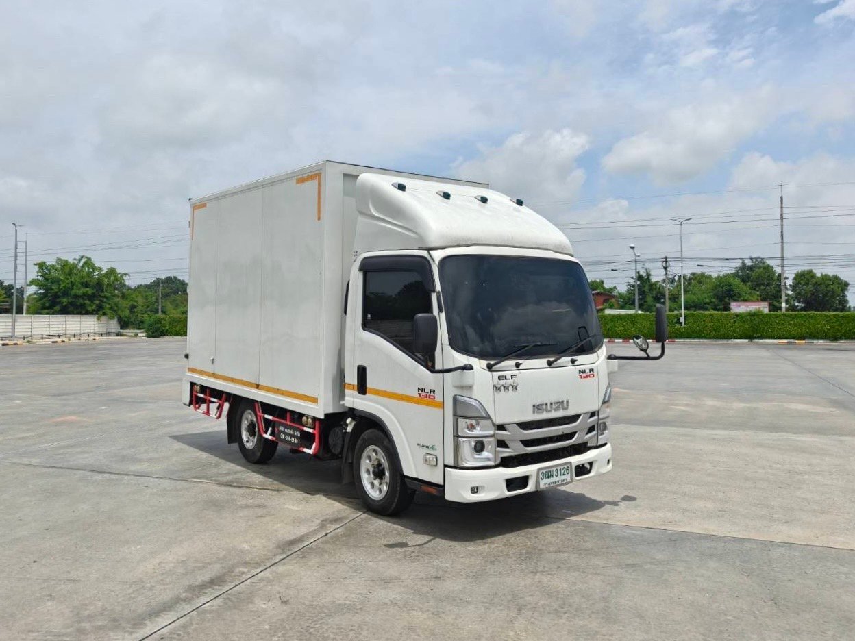 4ล้อ NEW NLR 130 เเรง ตู้เเห้ง 2 บาน ยาวใน 3.30