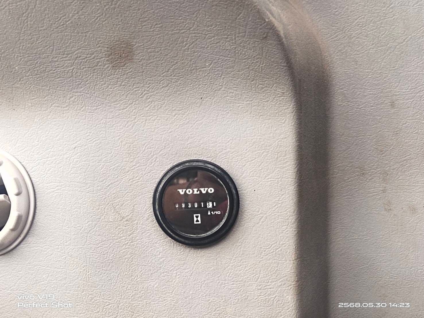 VOLVO EC210D ไมล์ ช.ม 93xx เครื่องดีไม่มีไอ ปั้มดี VOLVO EC210D ไมล์ ช.ม 93xx เครื่องดีไม่มีไอ ปั้มดี