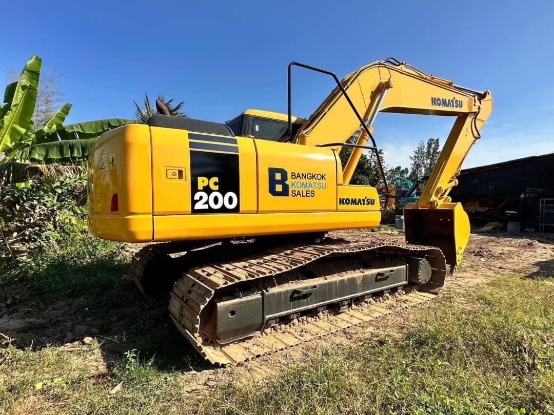 Komatsu PC200-7 ไมล์ 10,000 ซม Komatsu PC200-7 ไมล์ 10,000 ซม