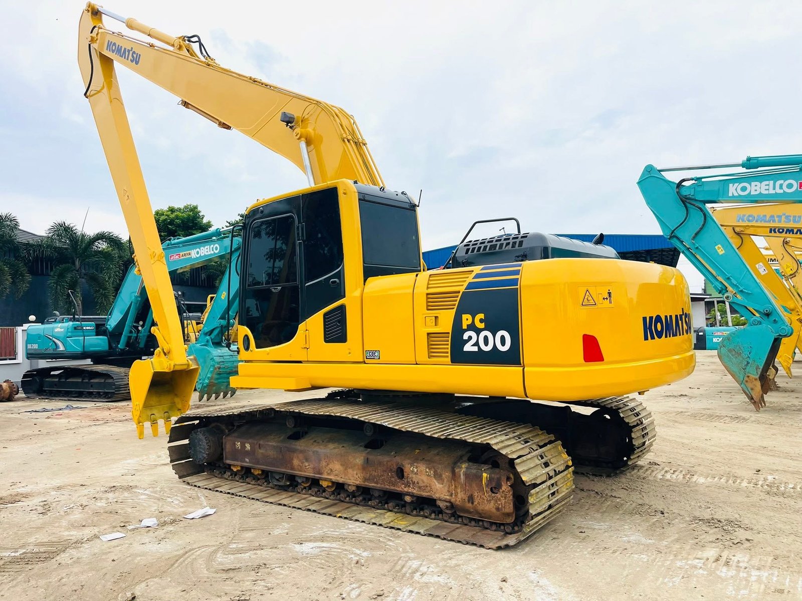 PC200-8LC บุมยาว 16 เมตร เดิมๆเครื่อง-ปั๊มดี PC200-8LC บุมยาว 16 เมตร เดิมๆเครื่อง-ปั๊มดี