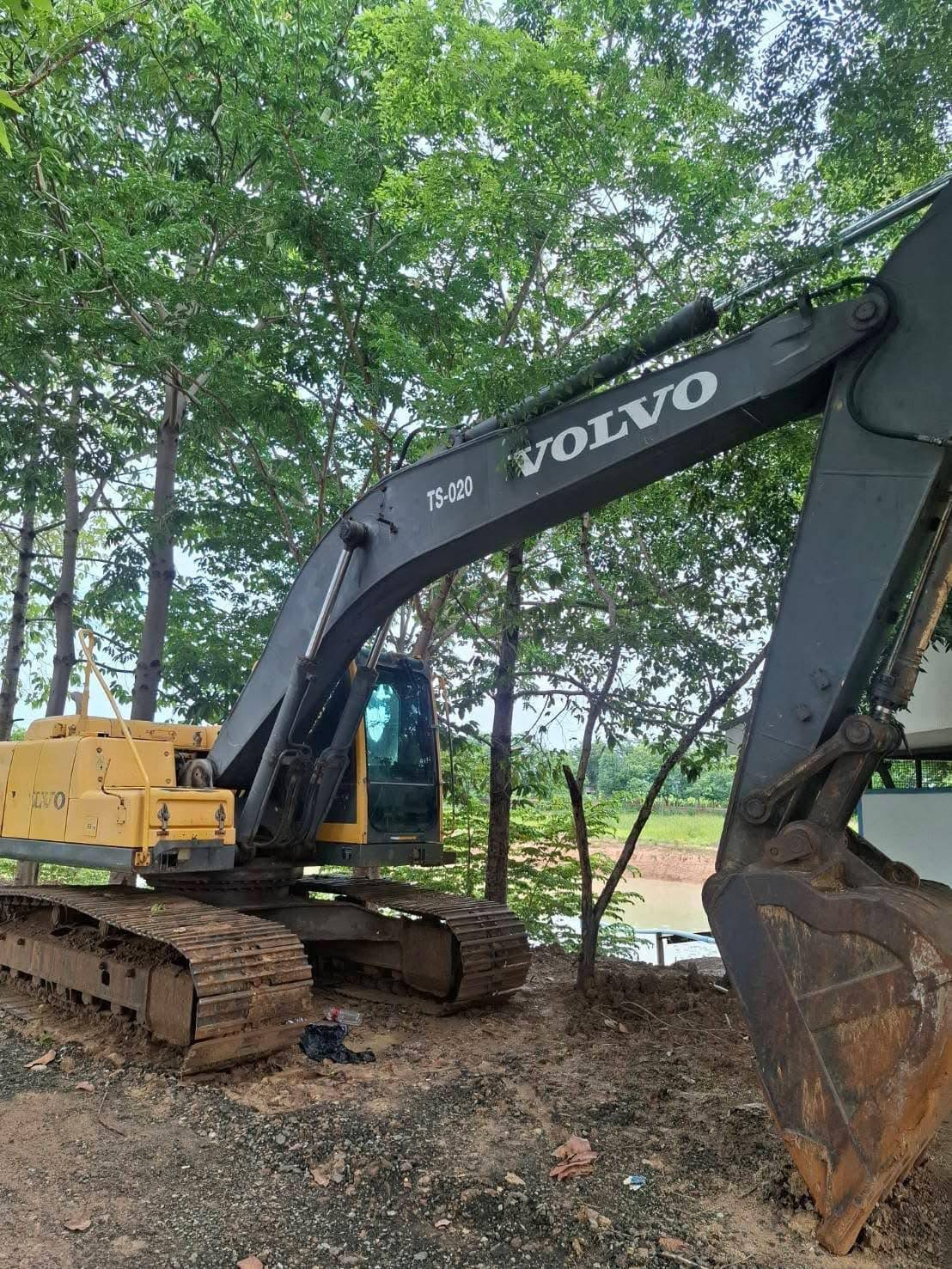 Volvo EC210B Prime เล่มทะเบียน เครื่องปั้มสมบูรณ์ Volvo EC210B Prime เล่มทะเบียน เครื่องปั้มสมบูรณ์