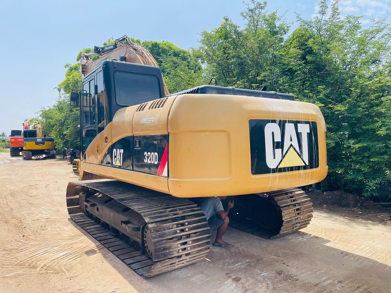 CAT320D กะบอกดำ (เก่าญี่ปุ่น) เครื่องปั้มแห้งสวย