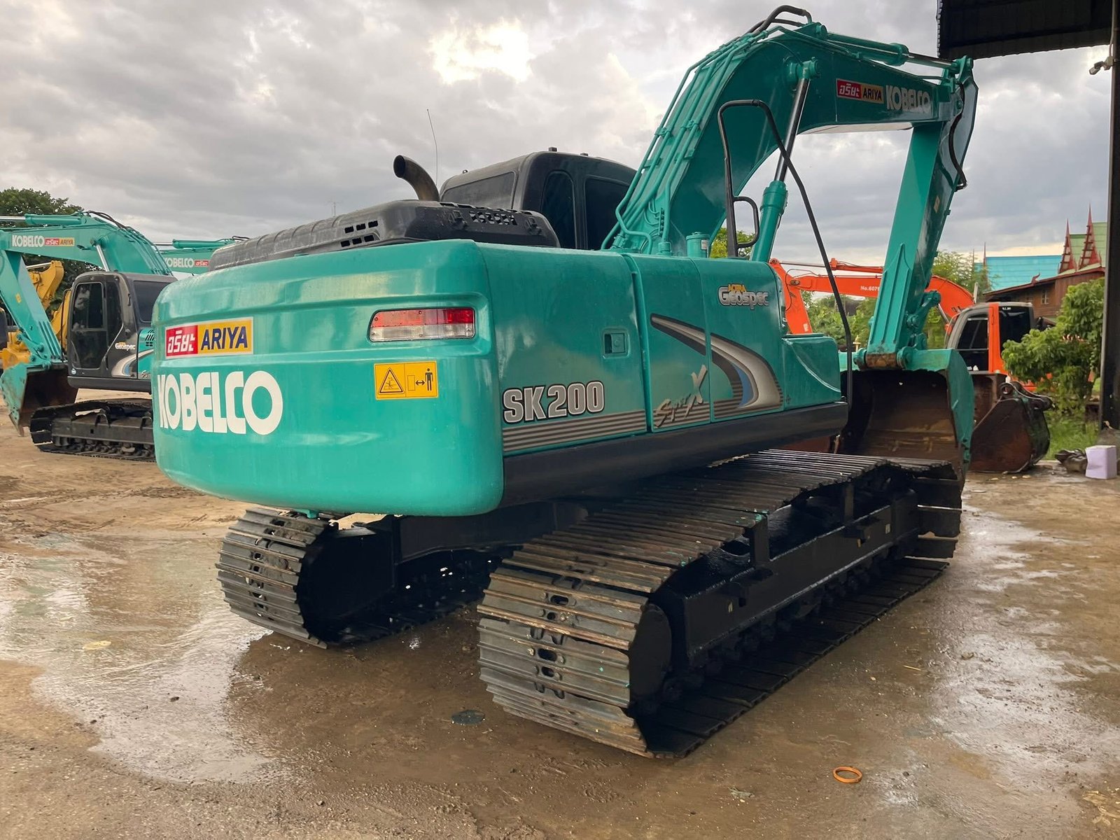 SK200-8YN12 สุเปอร ไฟฟ้าครบ ระบบเต็ม